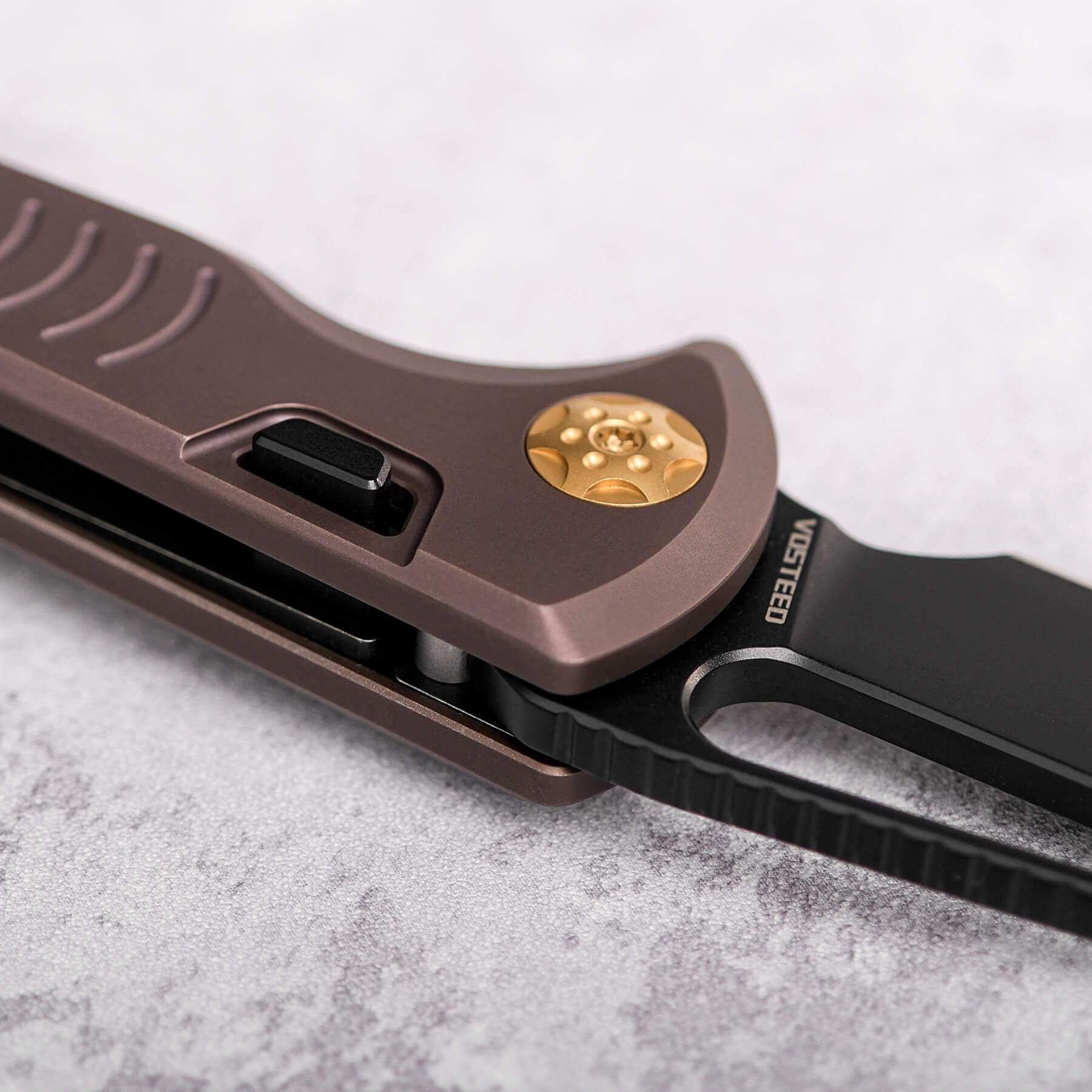 Vosteed Gavko Leopard Knife: Titanium Handle, Blade Detail
