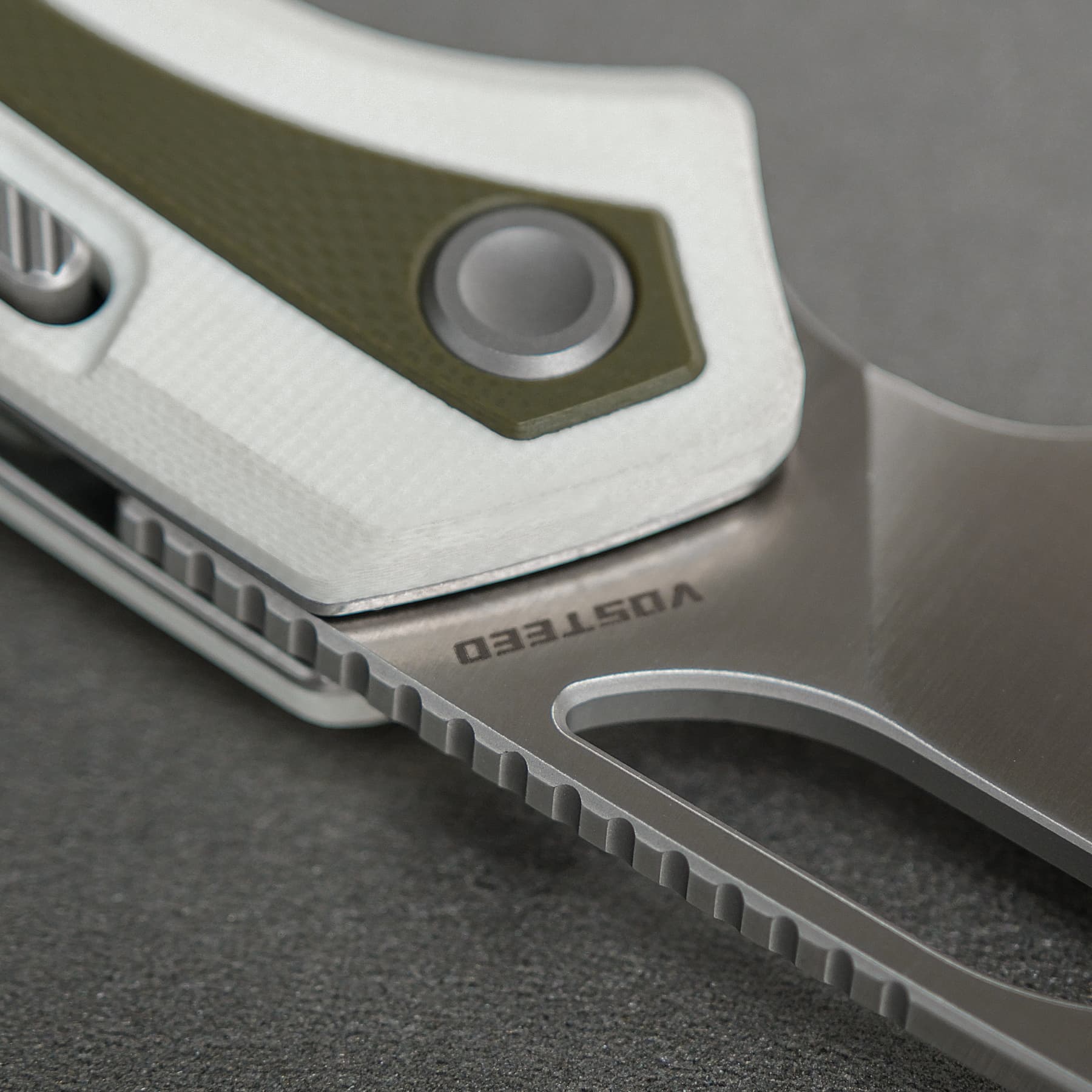 Kroc -Top Liner Lock (2.99" 14C28N Blade & G10 Handle) - A1808