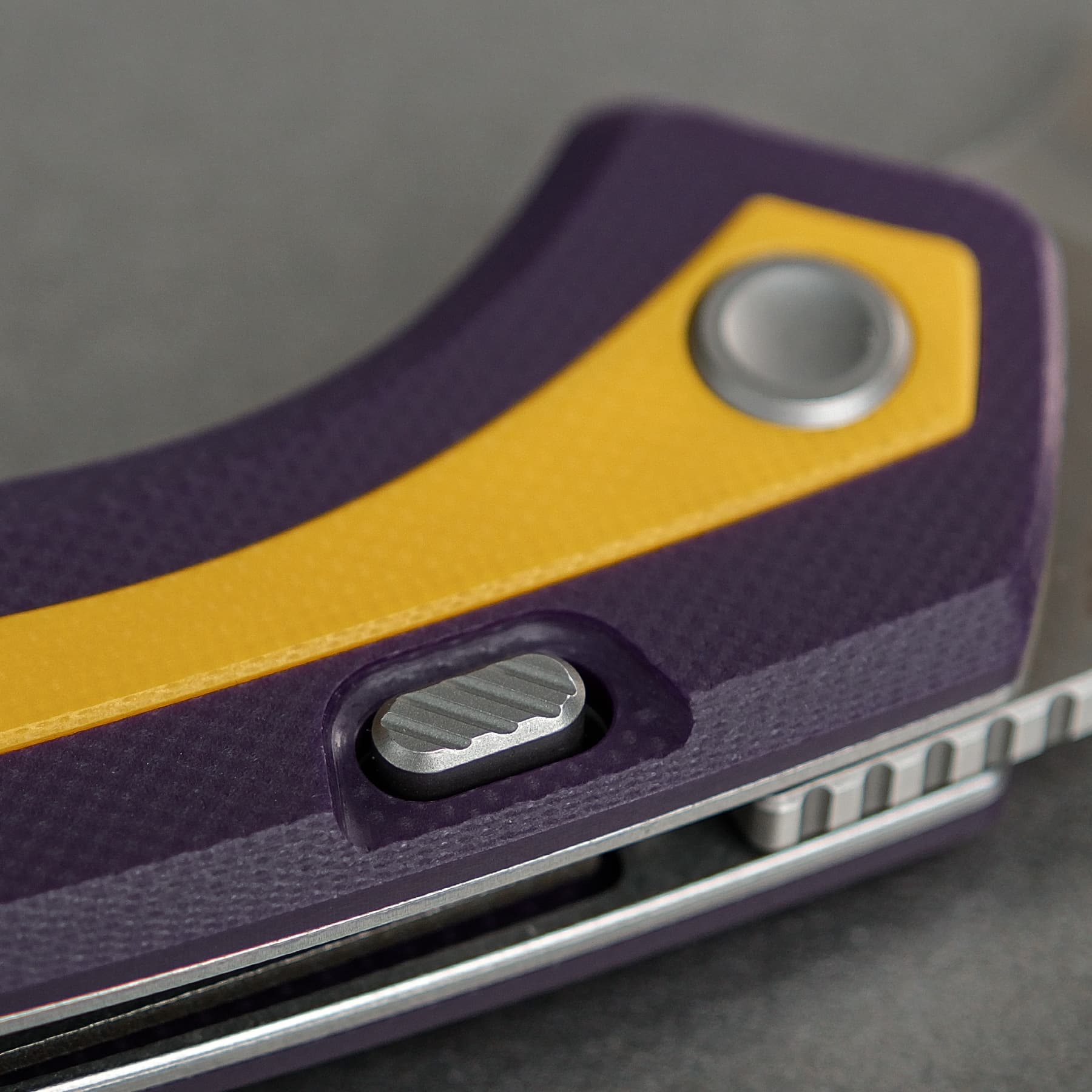 Kroc -Top Liner Lock (2.99" 14C28N Blade & G10 Handle) - A1809