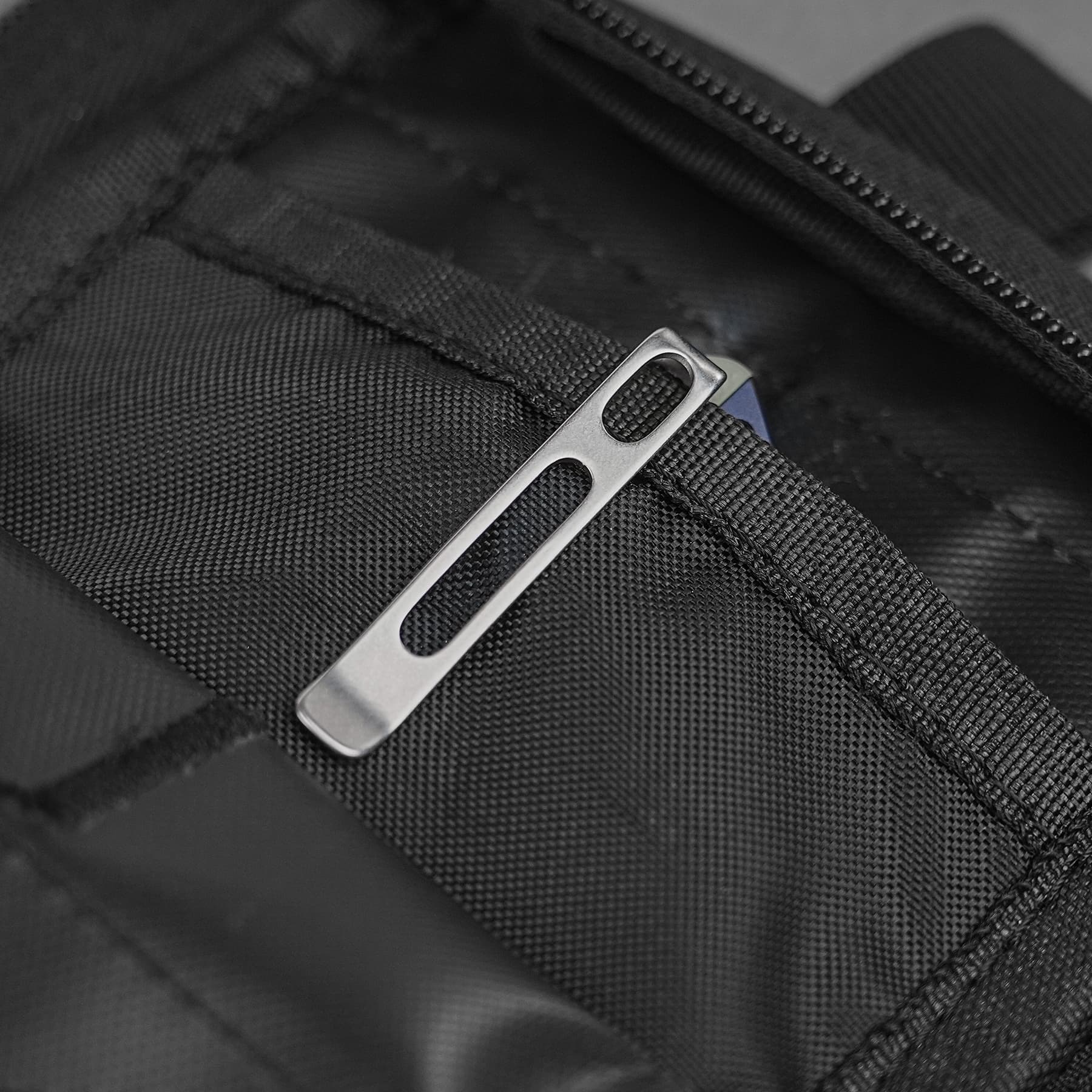 Kroc 329 -Top Liner Lock (3.29" S35VN Blade & Aluminum & Glow-in-the-Dark G10 Handle) - A1814