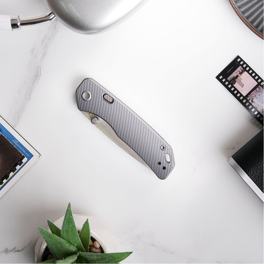 Vosteed Marten knife product shot with props