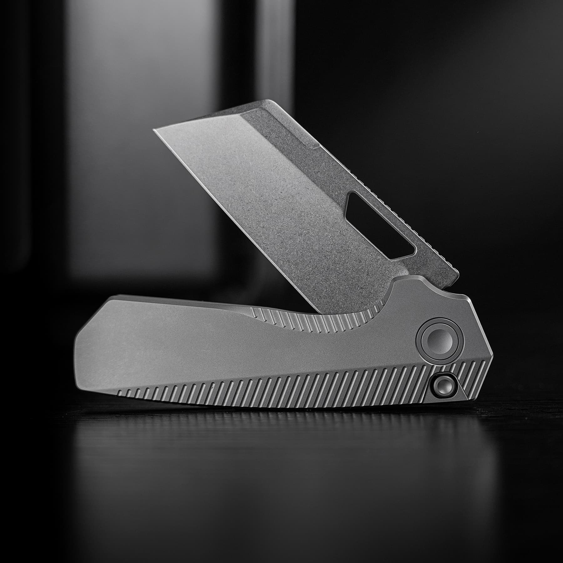 Nip-L - Top Liner Lock (3.15" Elmax Blade & Titanium Handle) - A4201