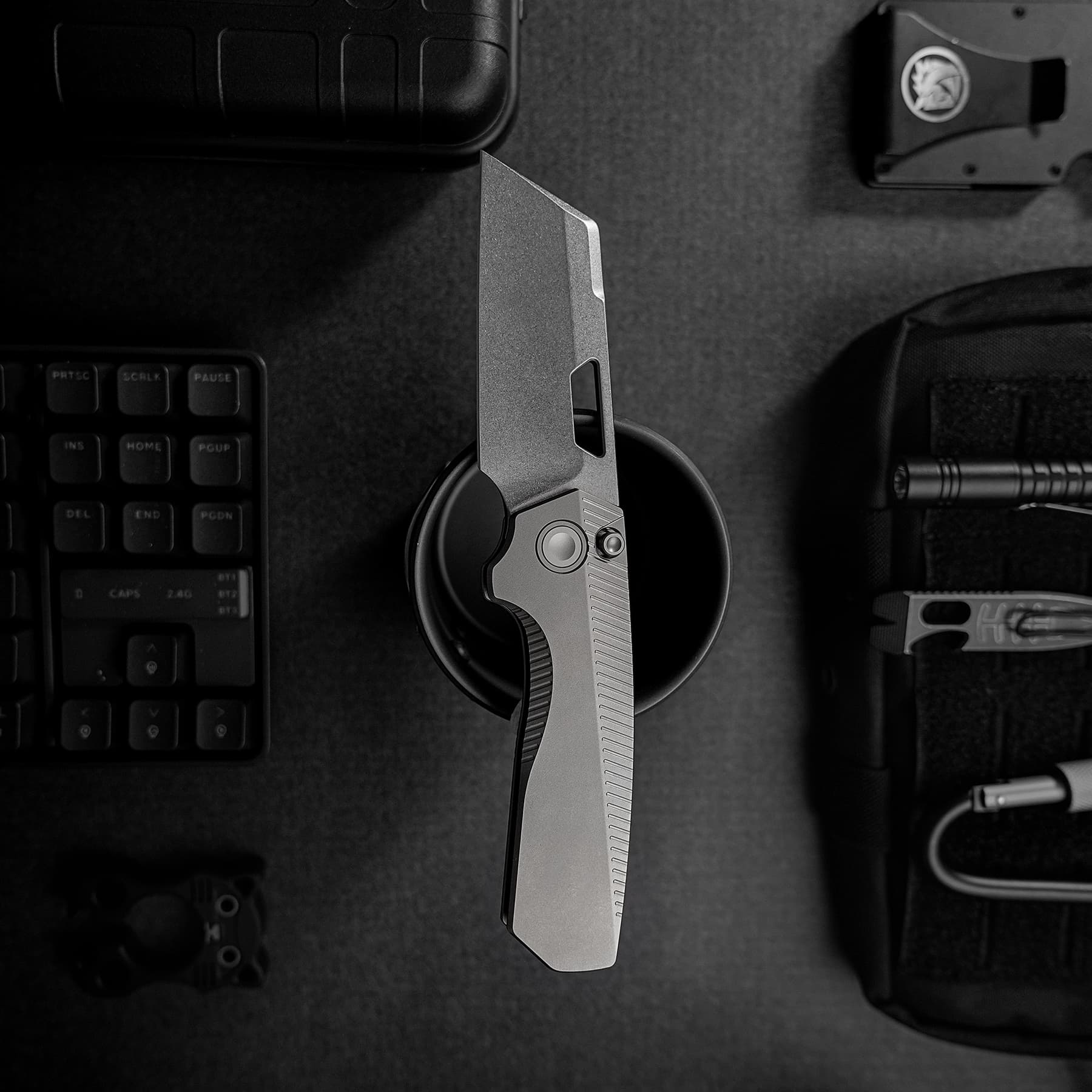 Nip-L - Top Liner Lock (3.15" Elmax Blade & Titanium Handle) - A4201