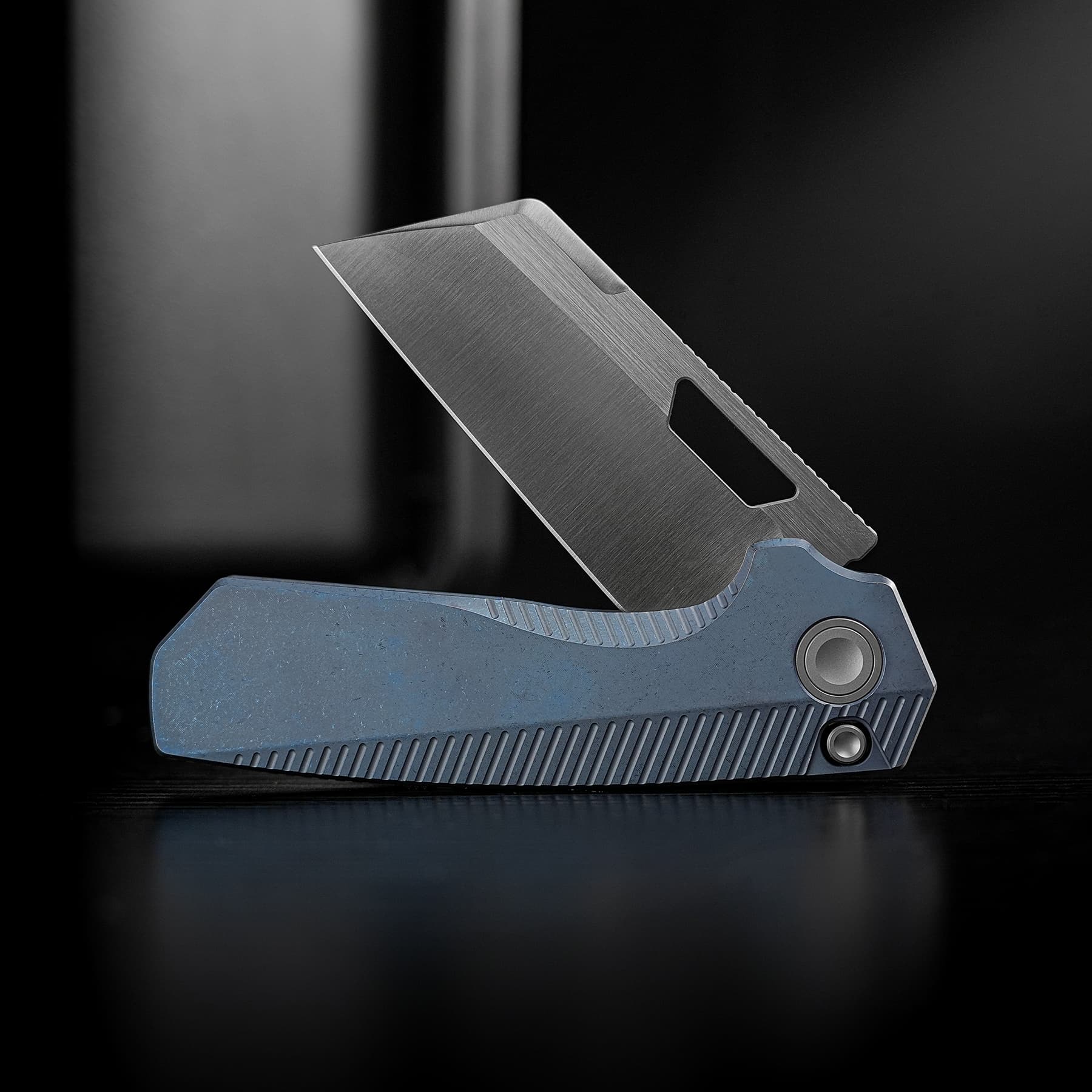 Nip-L - Top Liner Lock (3.15" Elmax Blade & Titanium Handle) - A4202