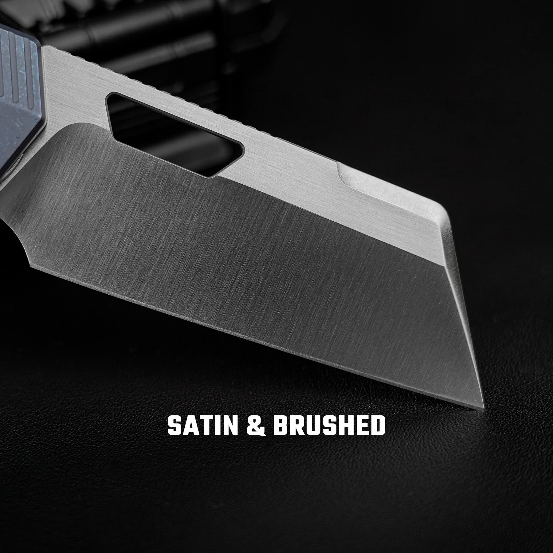 Nip-L - Top Liner Lock (3.15" Elmax Blade & Titanium Handle) - A4202