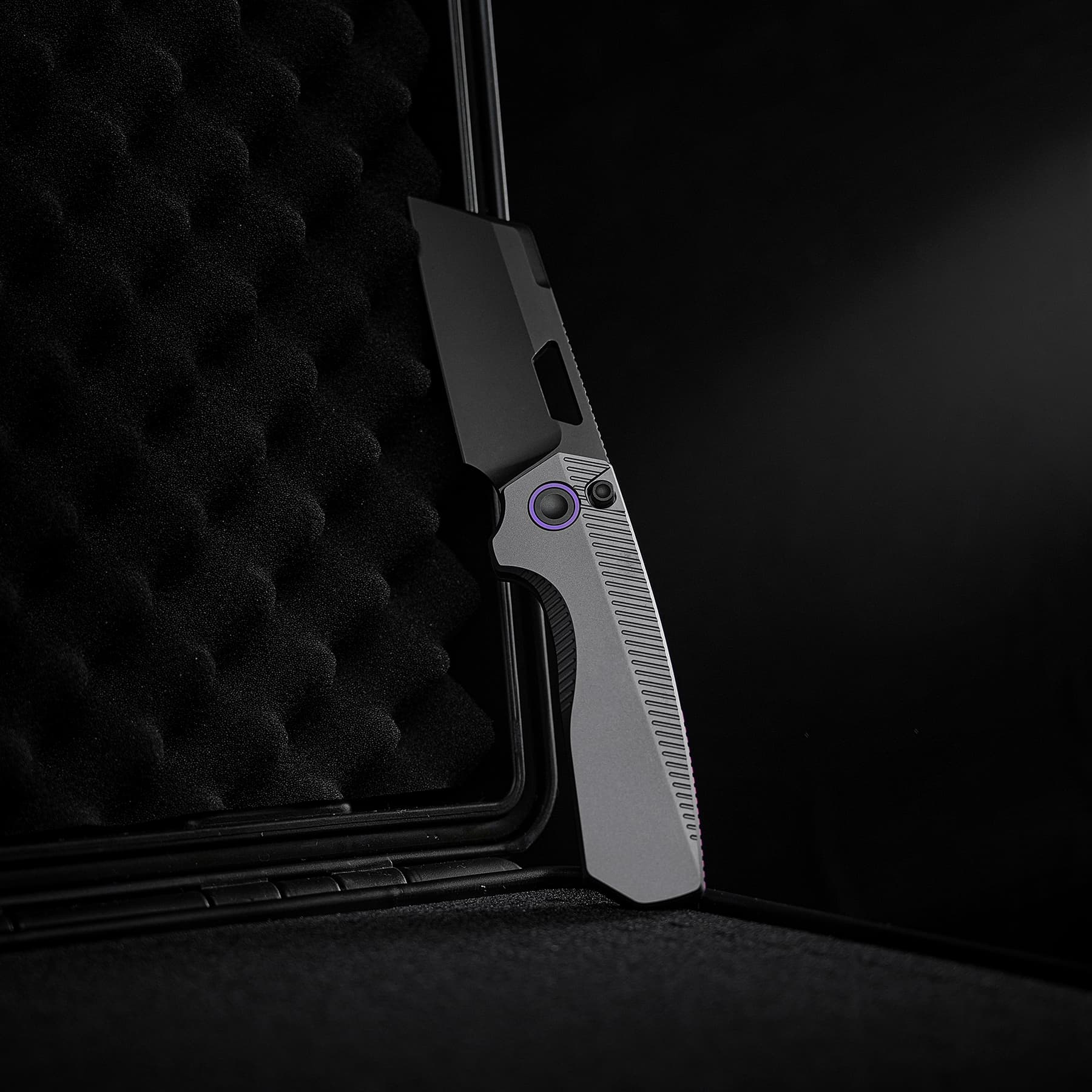 Nip-L - Top Liner Lock (3.15" Elmax Blade & Titanium Handle) - A4203