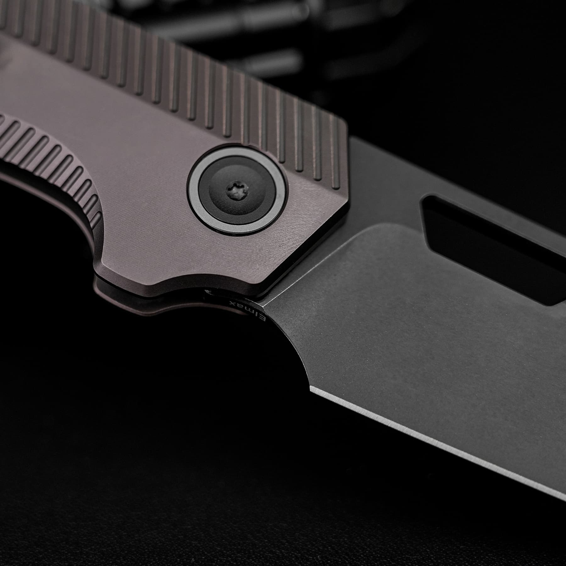 Nip-L - Top Liner Lock (3.15" Elmax Blade & Titanium Handle) - A4204