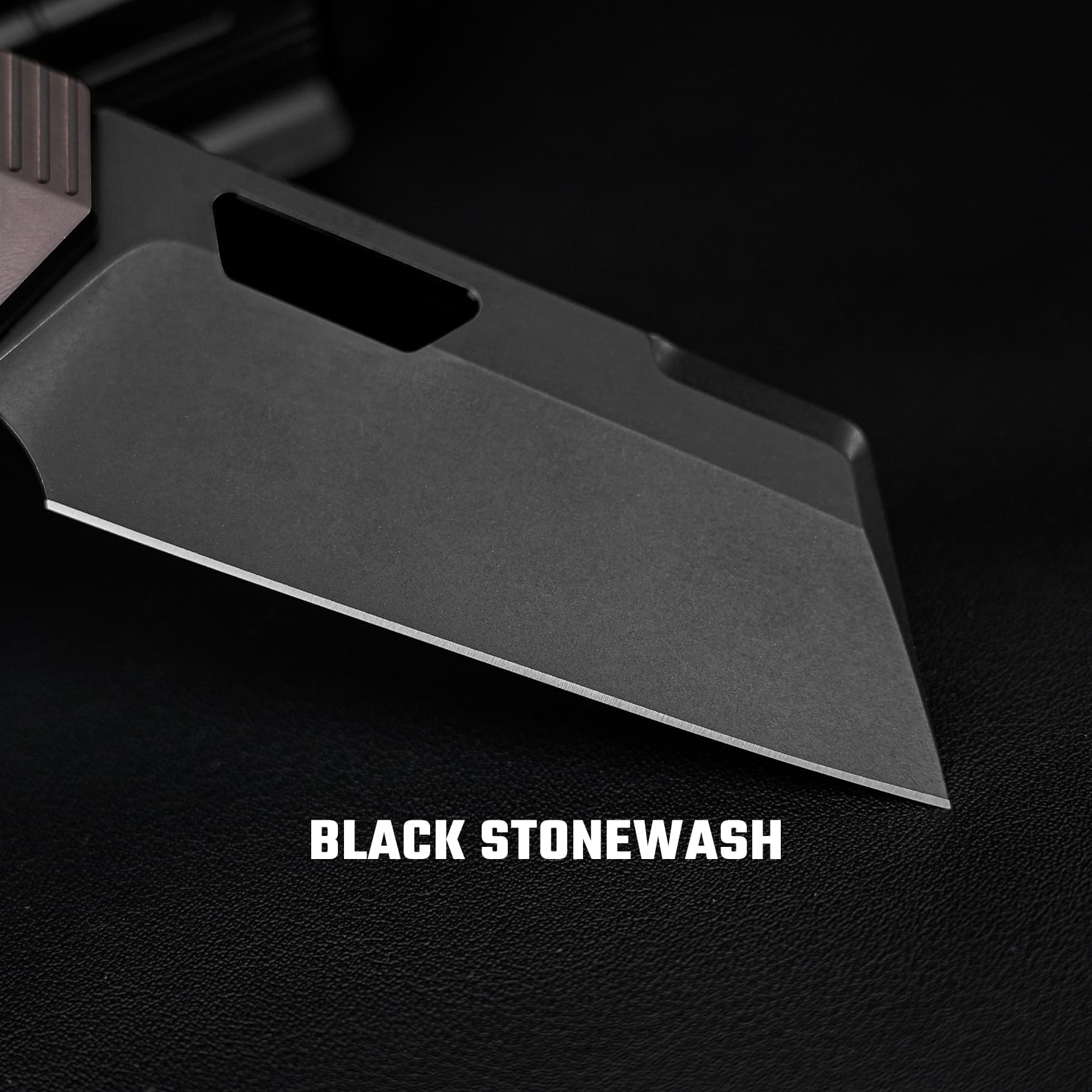 Nip-L - Top Liner Lock (3.15" Elmax Blade & Titanium Handle) - A4204