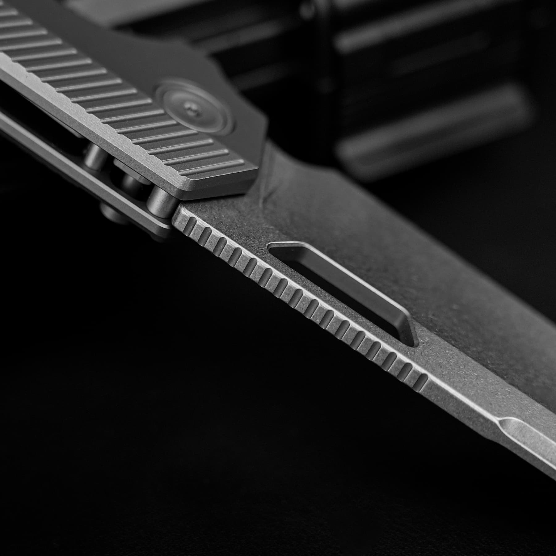 Nip-L - Top Liner Lock (3.15" Elmax Blade & Titanium Handle) For Left-Handed Users - A4205