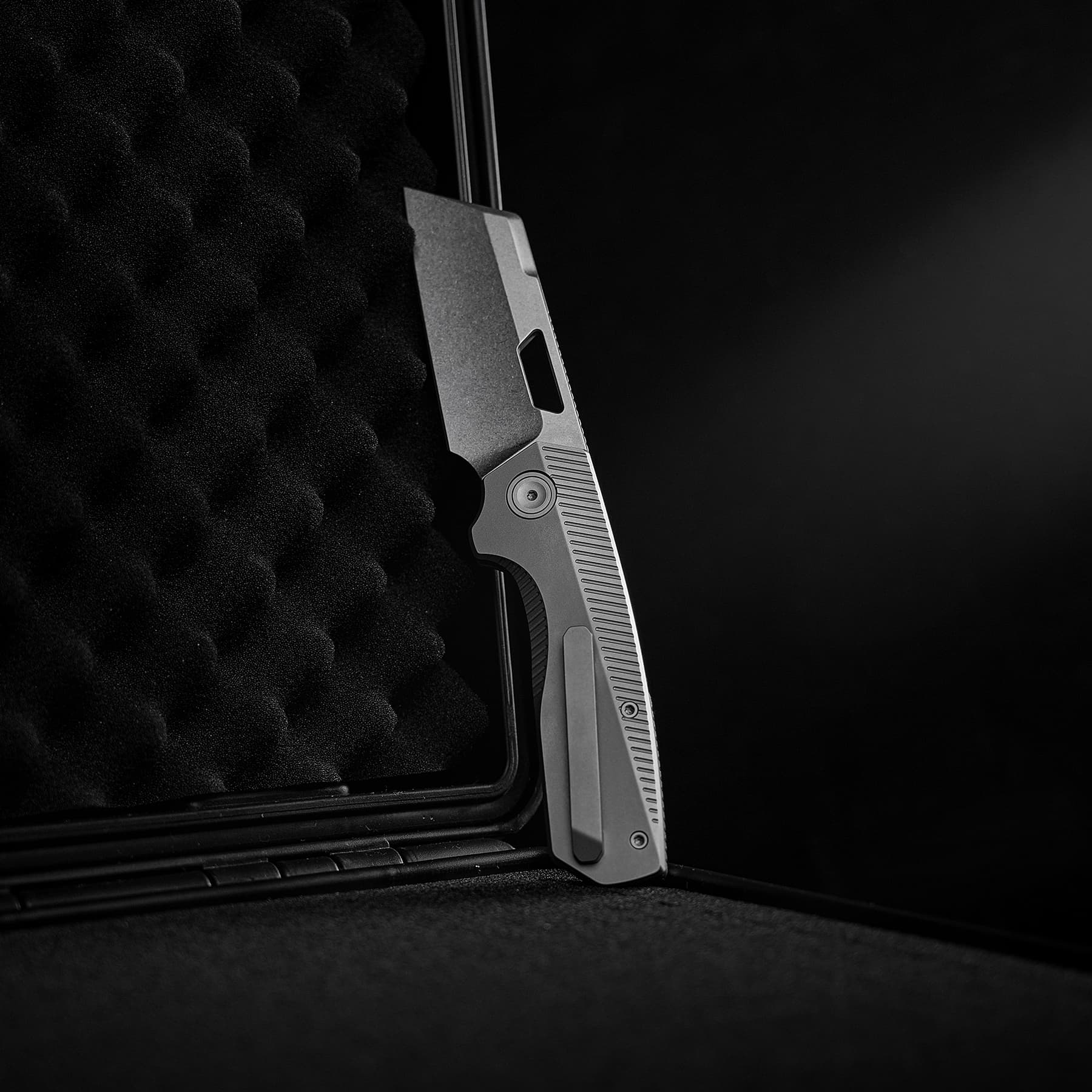 Nip-L - Top Liner Lock (3.15" Elmax Blade & Titanium Handle) For Left-Handed Users - A4205