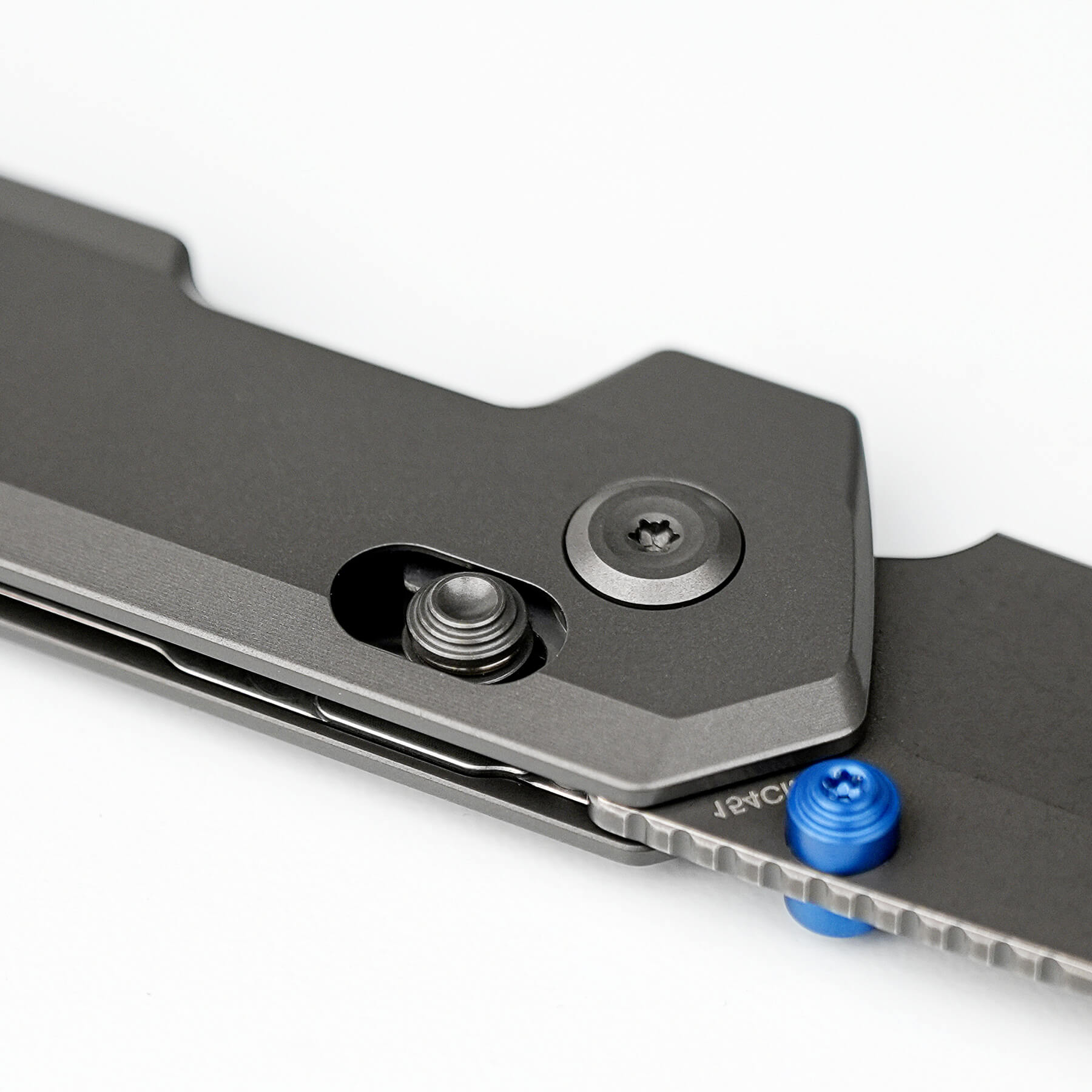 Parallel- Crossbar Lock (2.90" 154CM Blade & Titanium Handle) - A3510