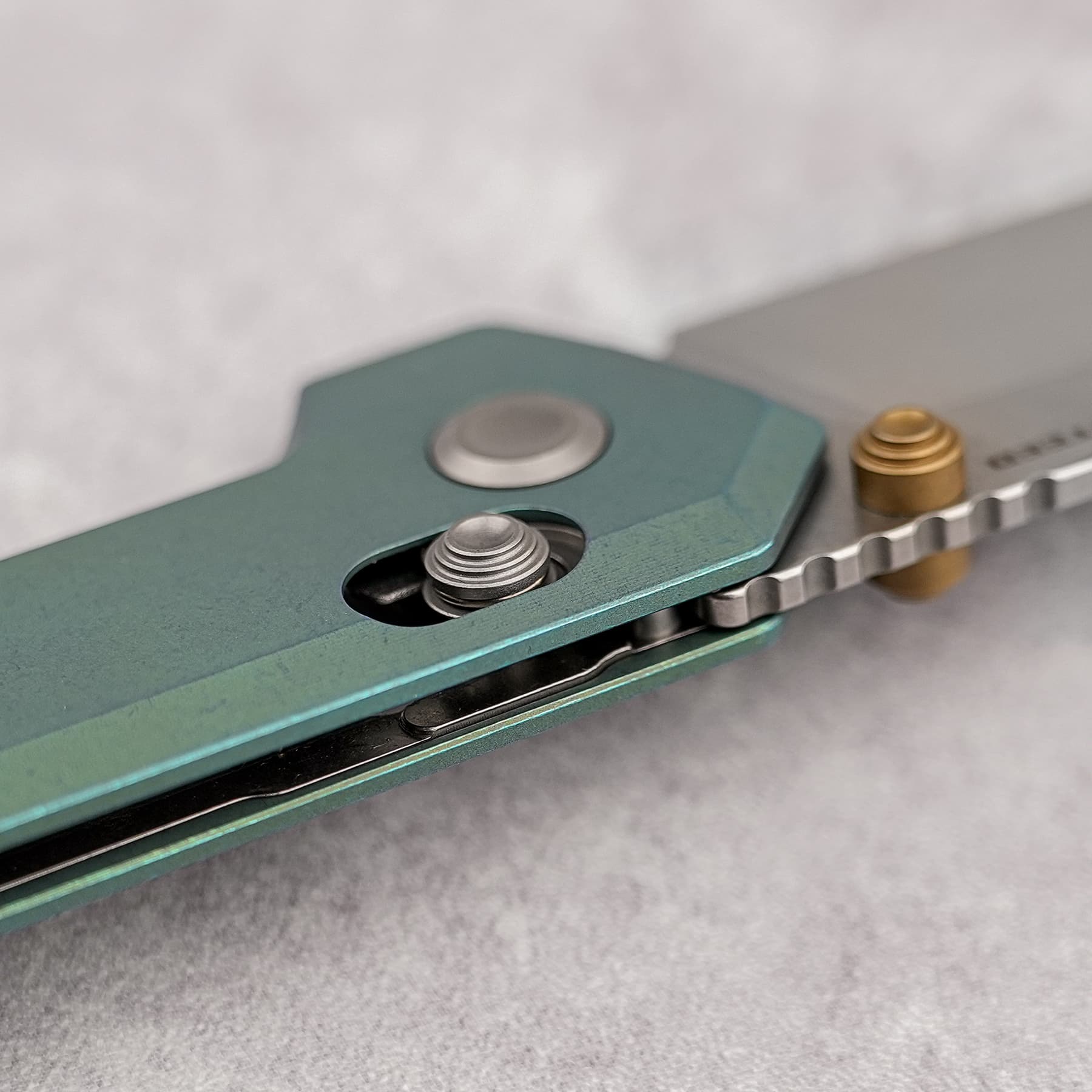 Parallel- Crossbar Lock (2.90" 154CM Blade & Titanium Handle) - A3519