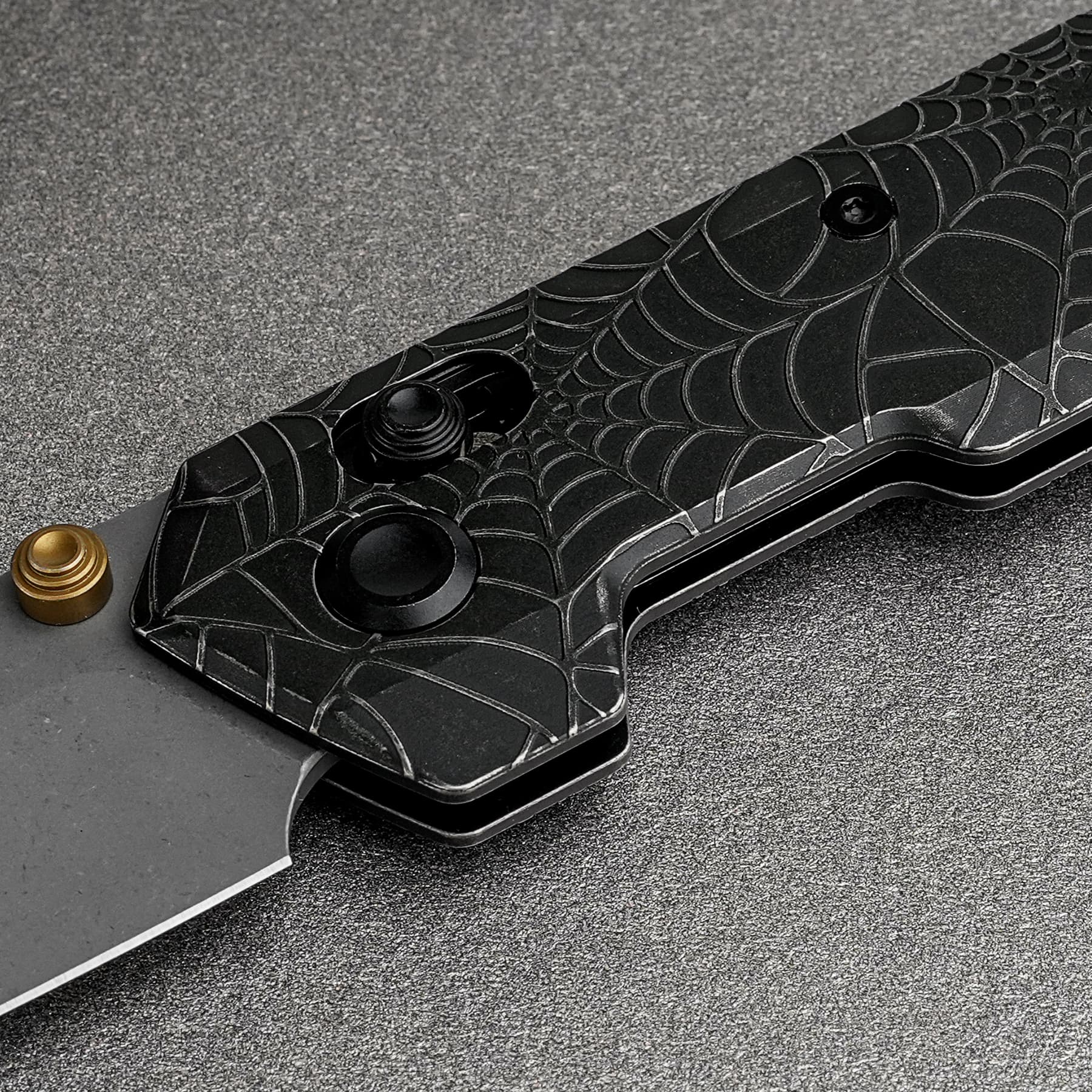 Coming Soon - Parallel- Crossbar Lock (2.90" S35VN Blade & Titanium Handle) - A3522