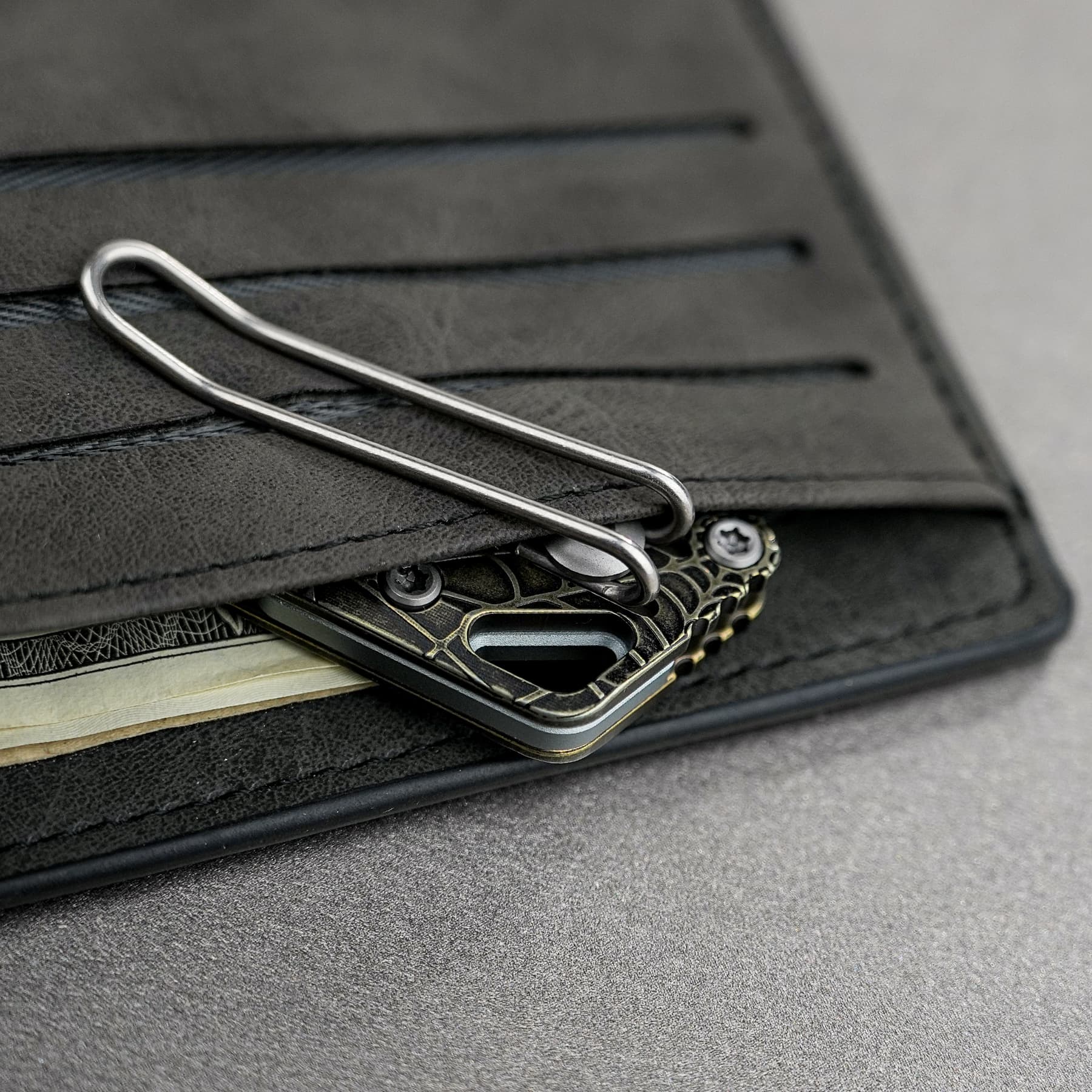 Coming Soon - Parallel- Crossbar Lock (2.90" S35VN Blade & Titanium Handle) - A3523