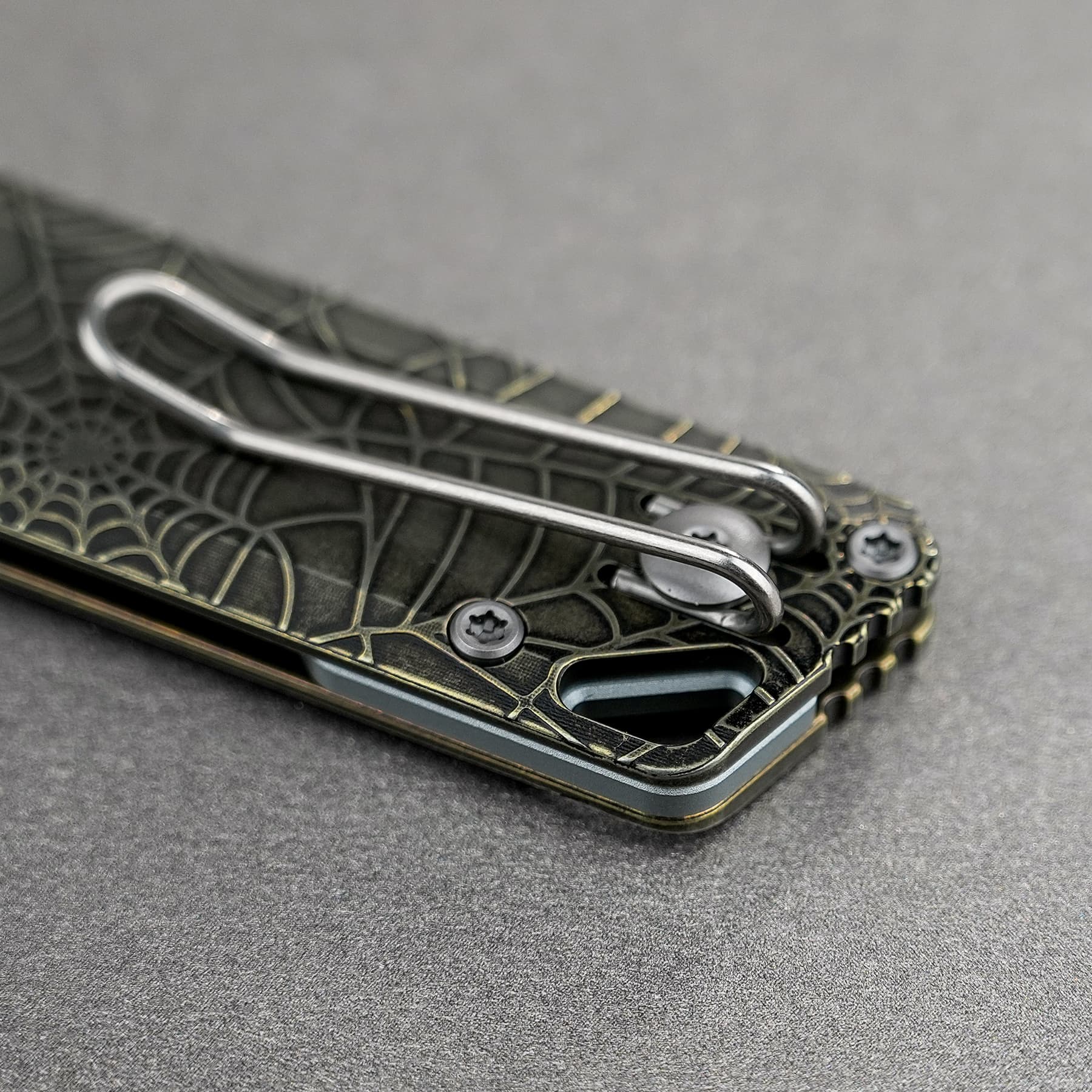 Coming Soon - Parallel- Crossbar Lock (2.90" S35VN Blade & Titanium Handle) - A3523