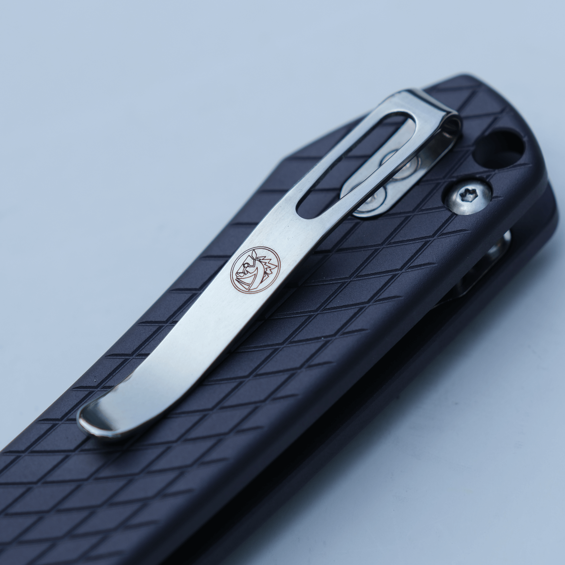 Vosteed Raccoon knife pocket clip detail