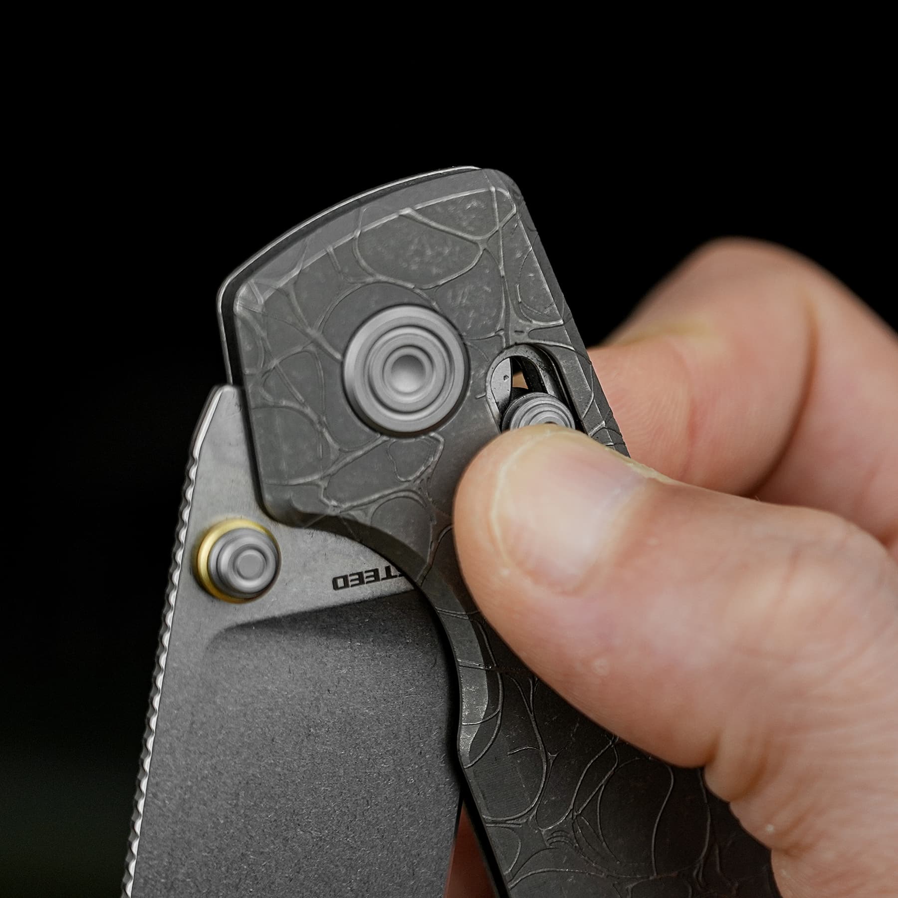 Coming Soon - Raccoon® TiSlim™ - Crossbar Lock (3.18" S35VN Blade & Titanium Handle) - A4506