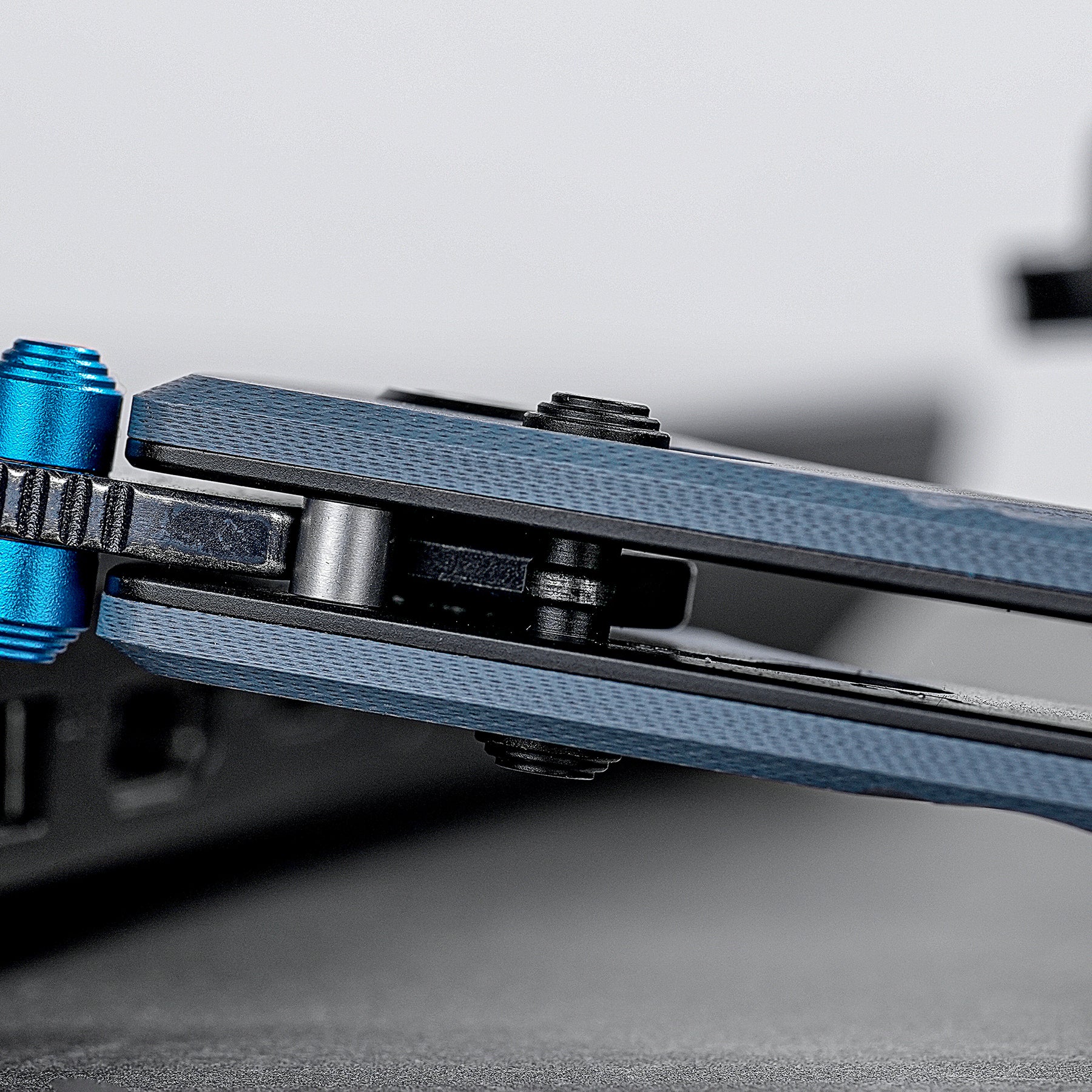 Coming Soon - Raccoon 2.0 - Crossbar Lock (3.17" Nitro-V Blade & G10 Handle) - A4903