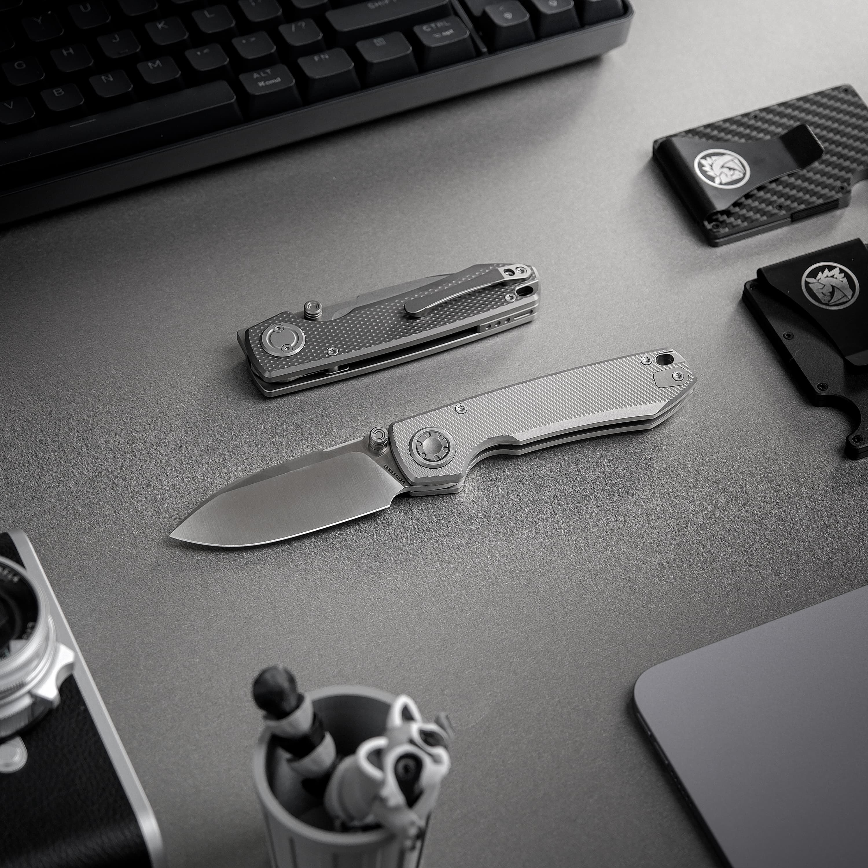 Raccoon® V -Vanchor Lock® (3.22" M390 Blade & Titanium Handle) - A4003