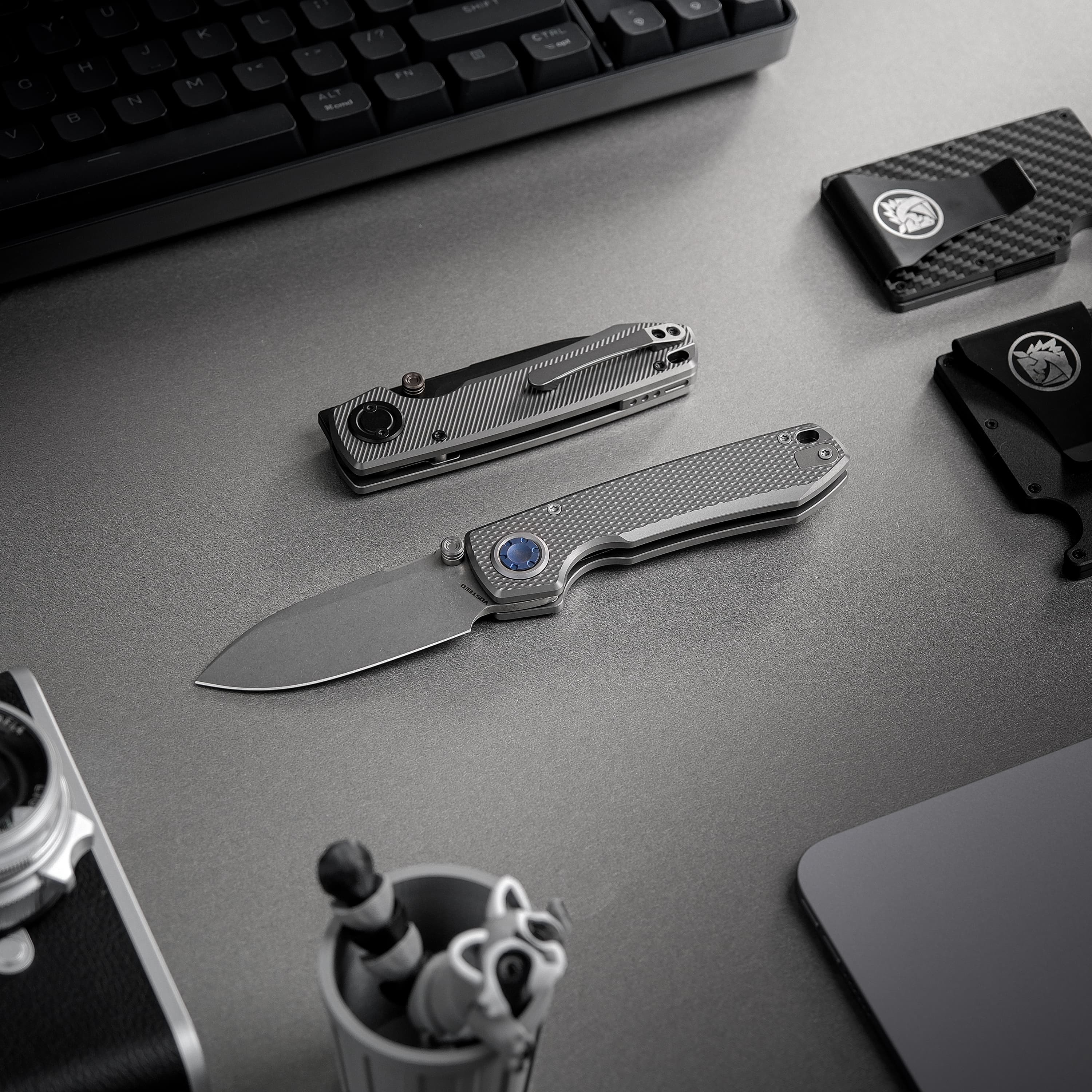 Raccoon® V -Vanchor Lock® (3.22" M390 Blade & Titanium Handle) - A4001