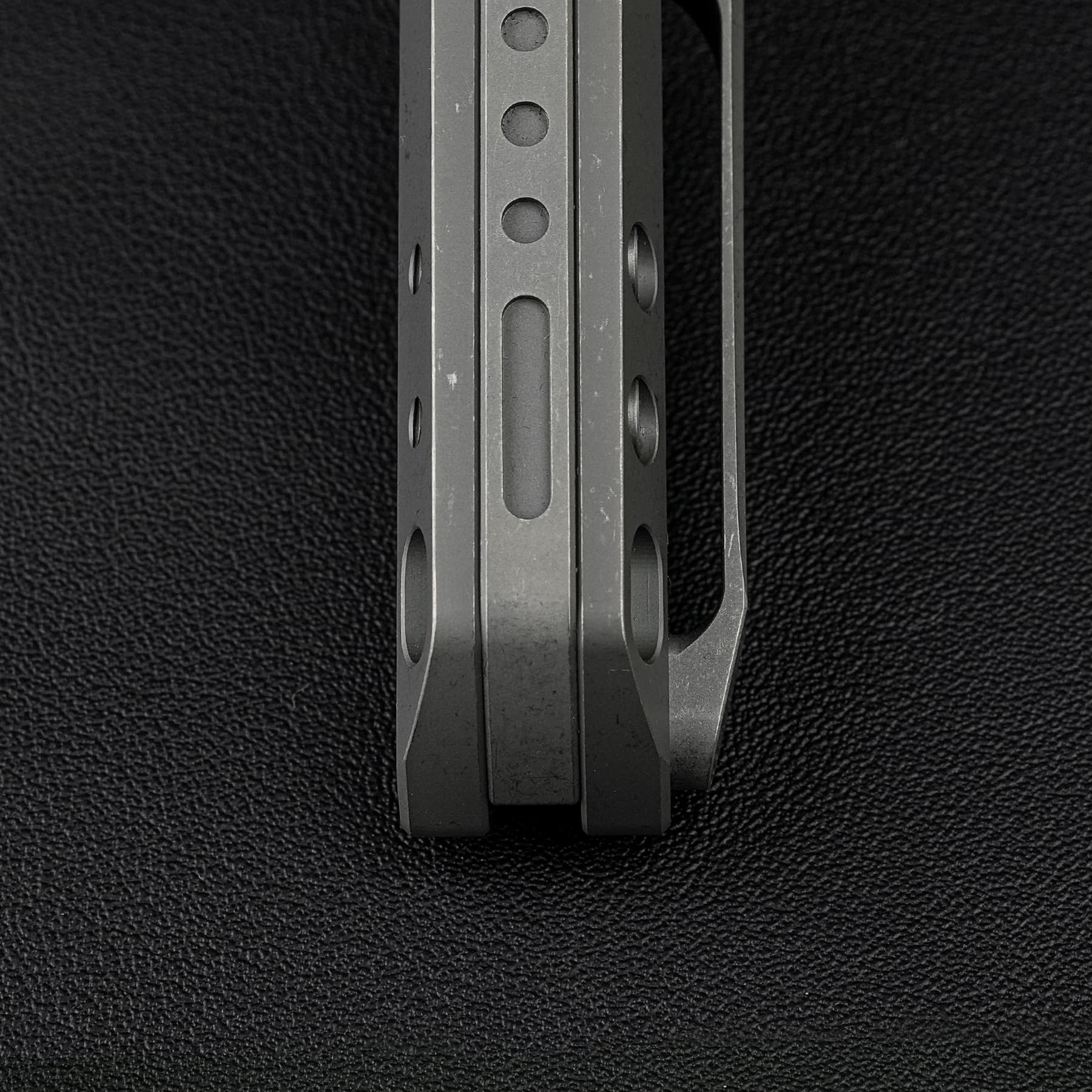 Thunderbeast -Vanchor Lock® (3.49" M390 Blade & Titanium Handle) - A4302