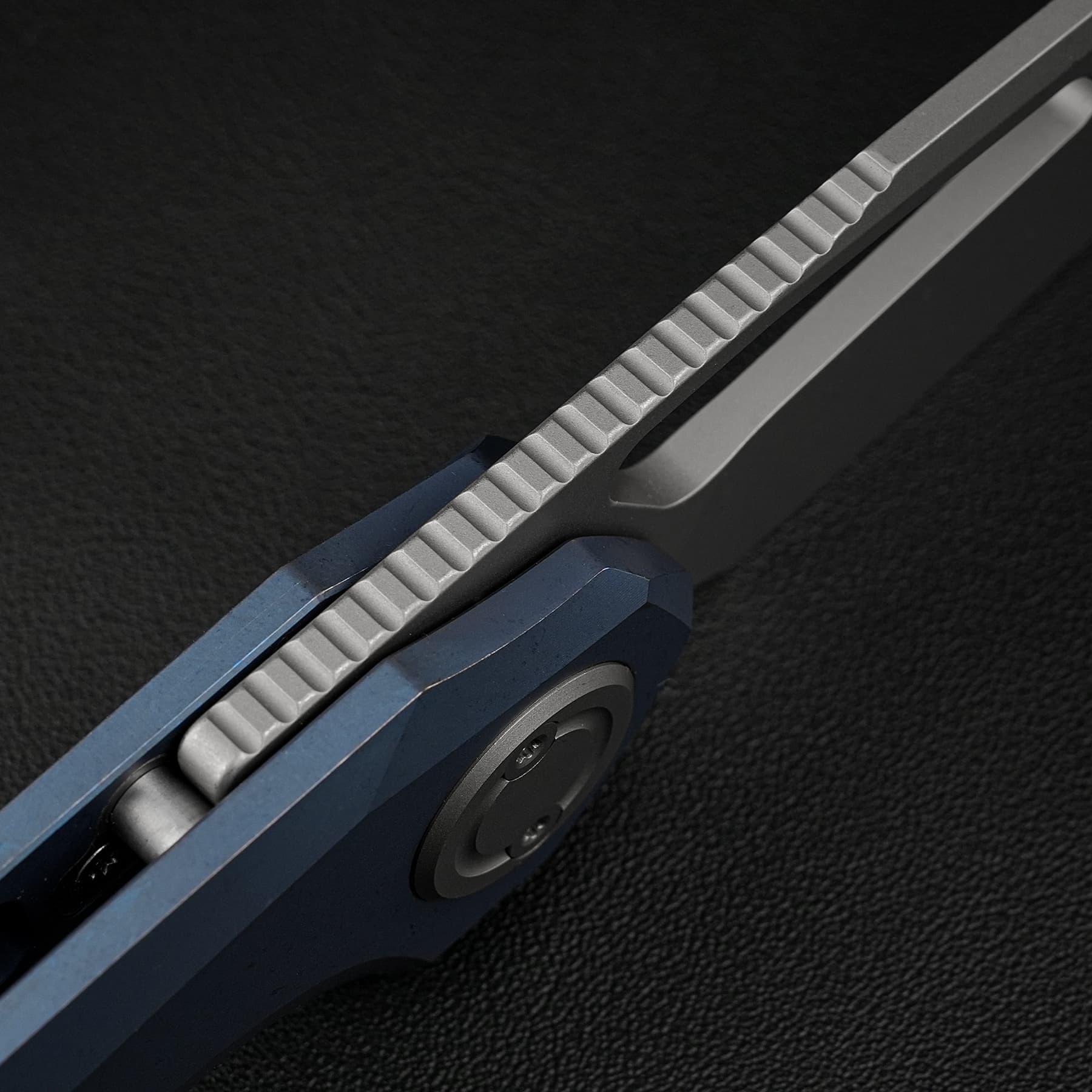 Thunderbeast -Vanchor Lock® (3.49" M390 Blade & Titanium Handle) - A4303