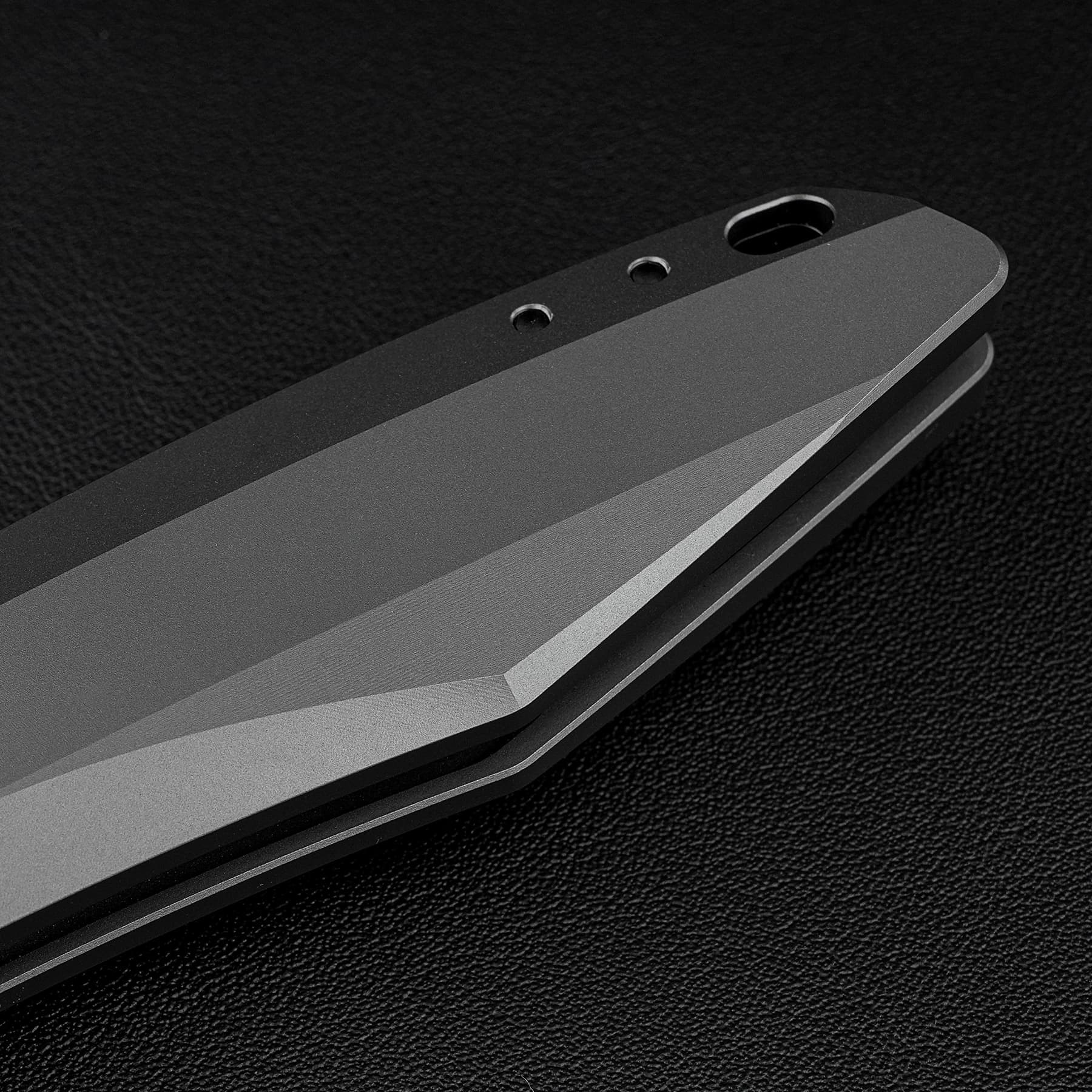 Thunderbeast -Vanchor Lock® (3.49" M390 Blade & Titanium Handle) - A4304