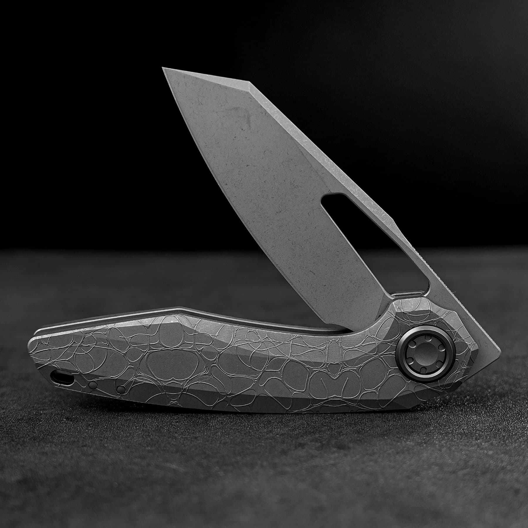 Coming Soon - Thunderbeast - Vanchor Lock® (3.49" M390 Blade & Titanium Handle) - A4305
