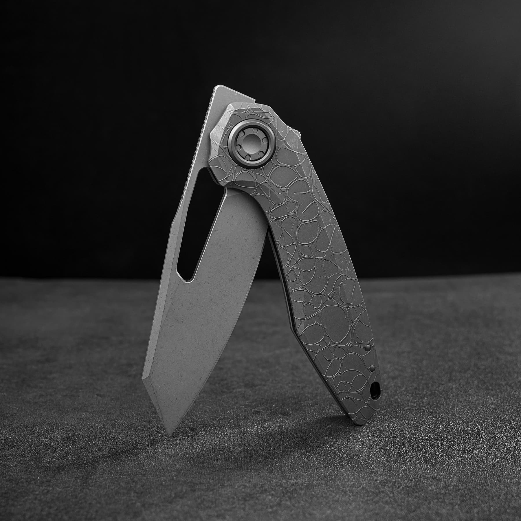 Coming Soon - Thunderbeast - Vanchor Lock® (3.49" M390 Blade & Titanium Handle) - A4305