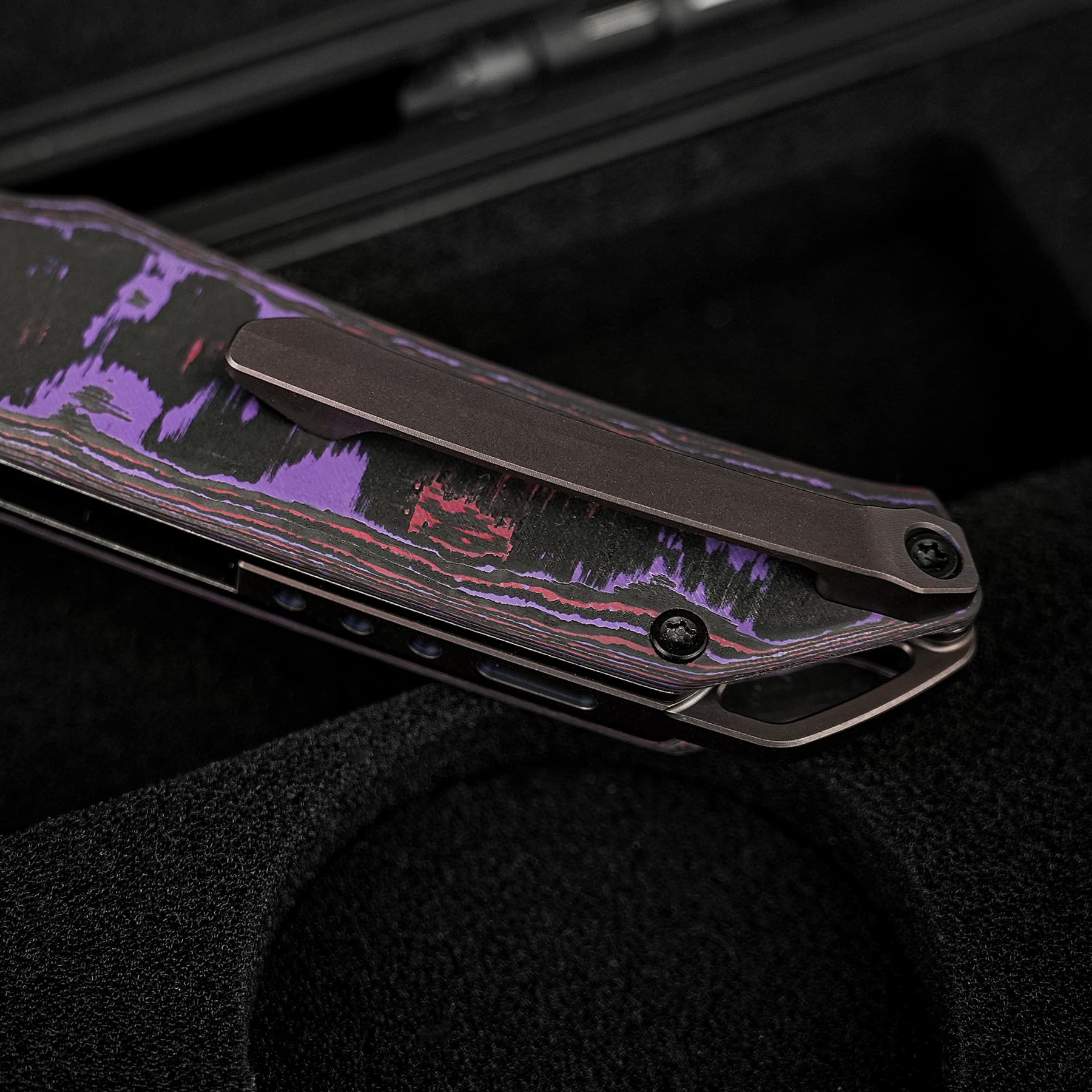 Coming Soon - Thunderbird V- Vanchor Lock® (3.46" M390 Blade & FatCarbon Handle) - A0319