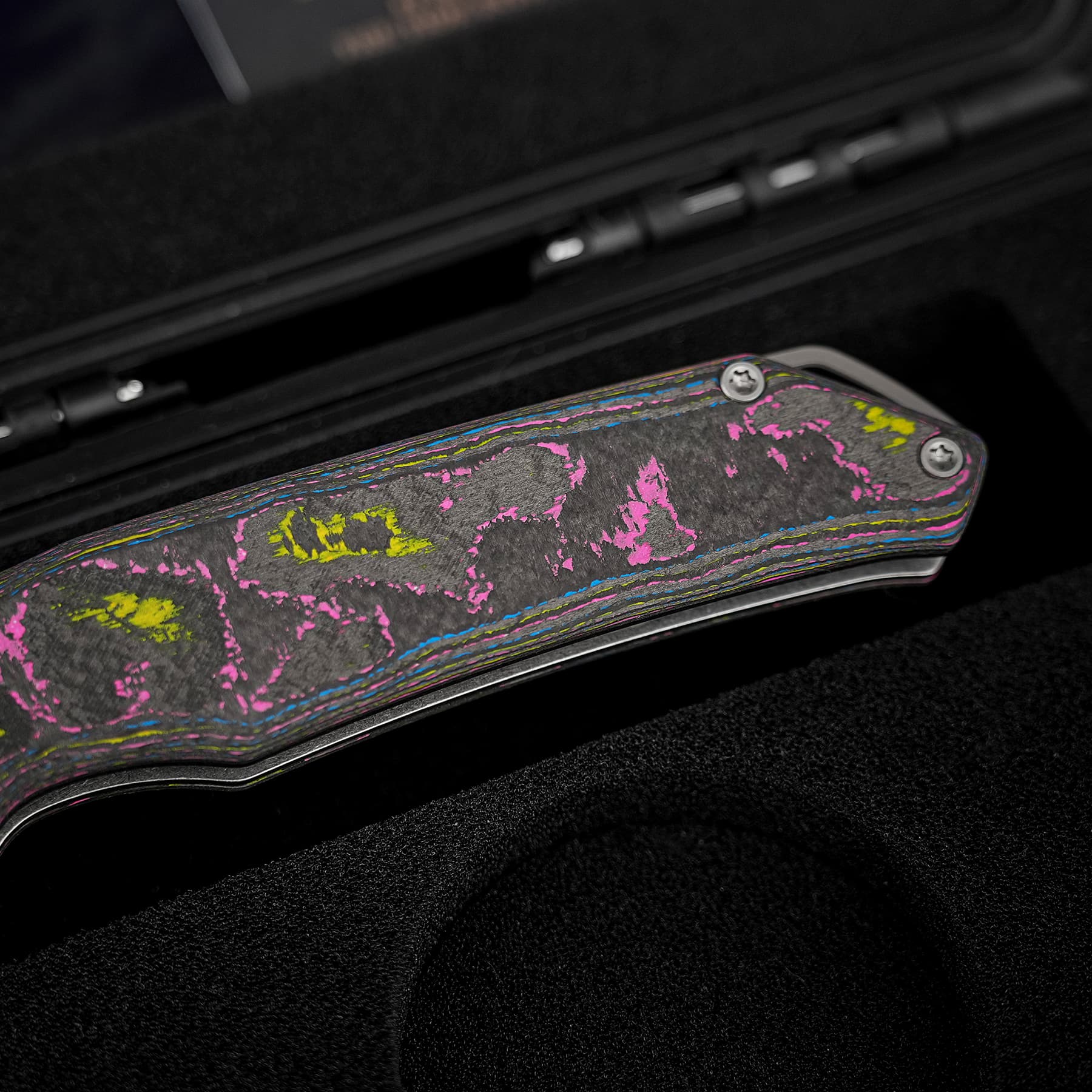 Coming Soon - Thunderbird V- Vanchor Lock® (3.46" M390 Blade & CamoCarbon Handle) - A0322