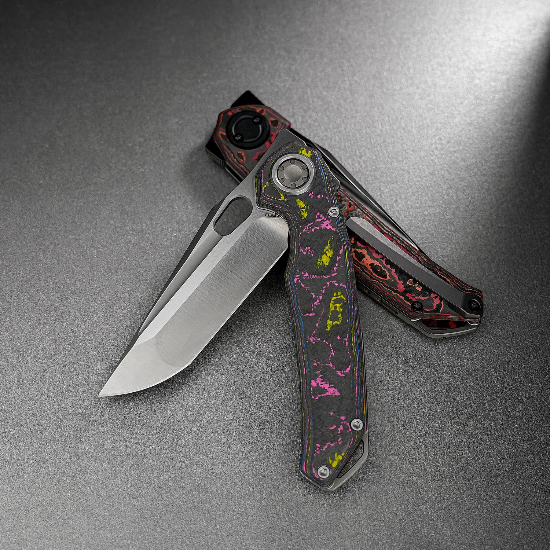 Coming Soon - Thunderbird V- Vanchor Lock® (3.46" M390 Blade & CamoCarbon Handle) - A0322