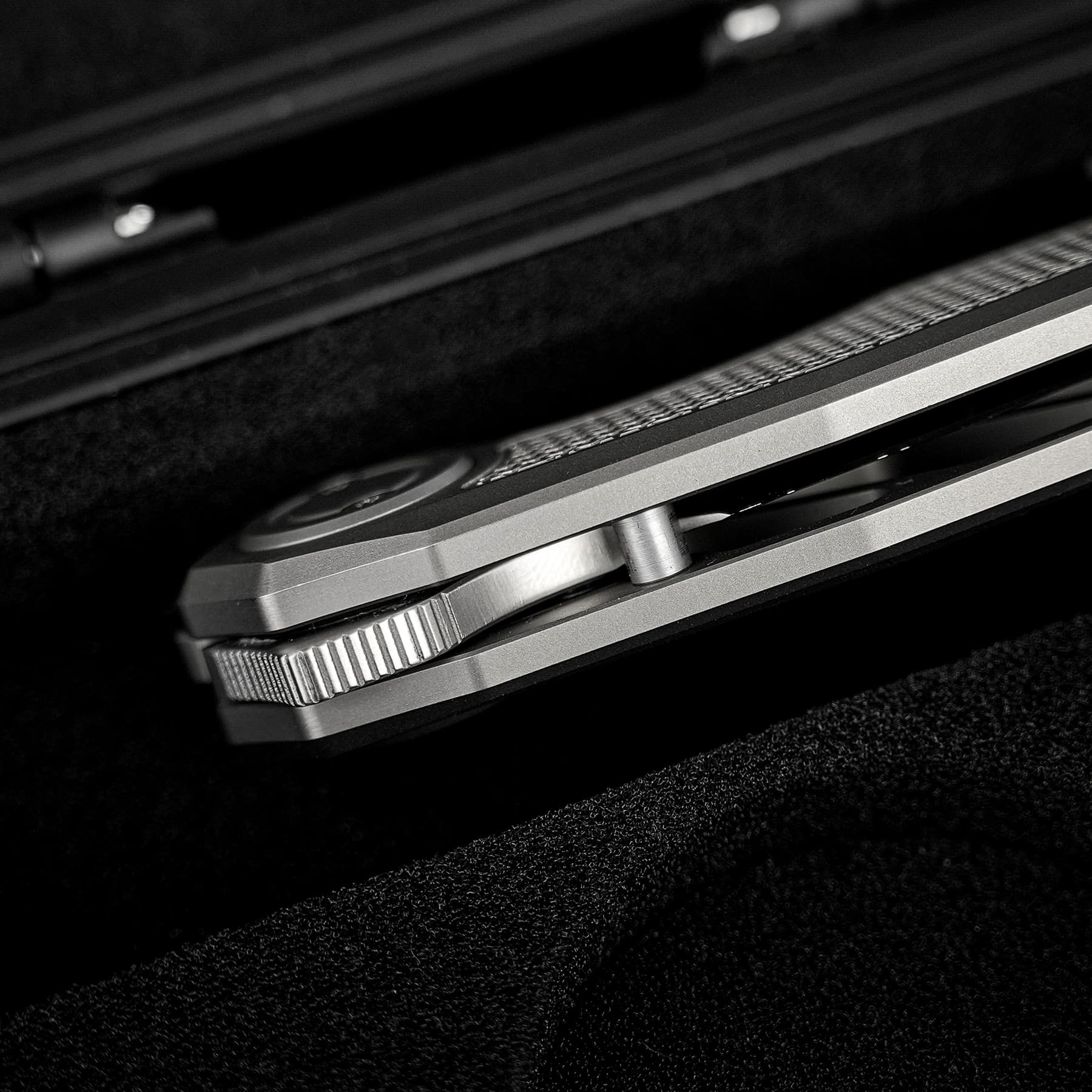 Coming Soon - Thunderbird V- Vanchor Lock® (3.46" M390 Blade & Titanium Handle) - A0324