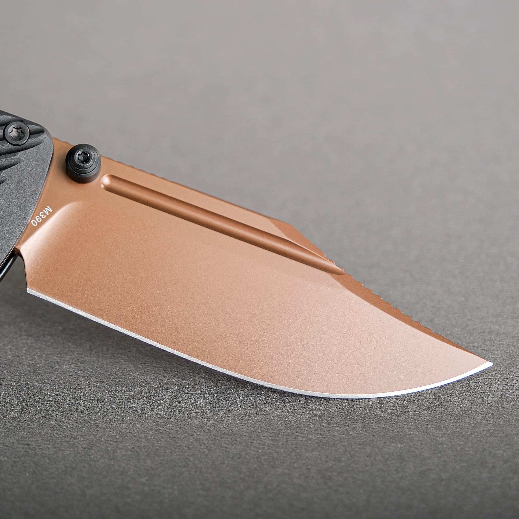 Coming Soon - Vombat - Crossbar Lock (2.92" M390 Blade & Aluminum Handle) - A4106