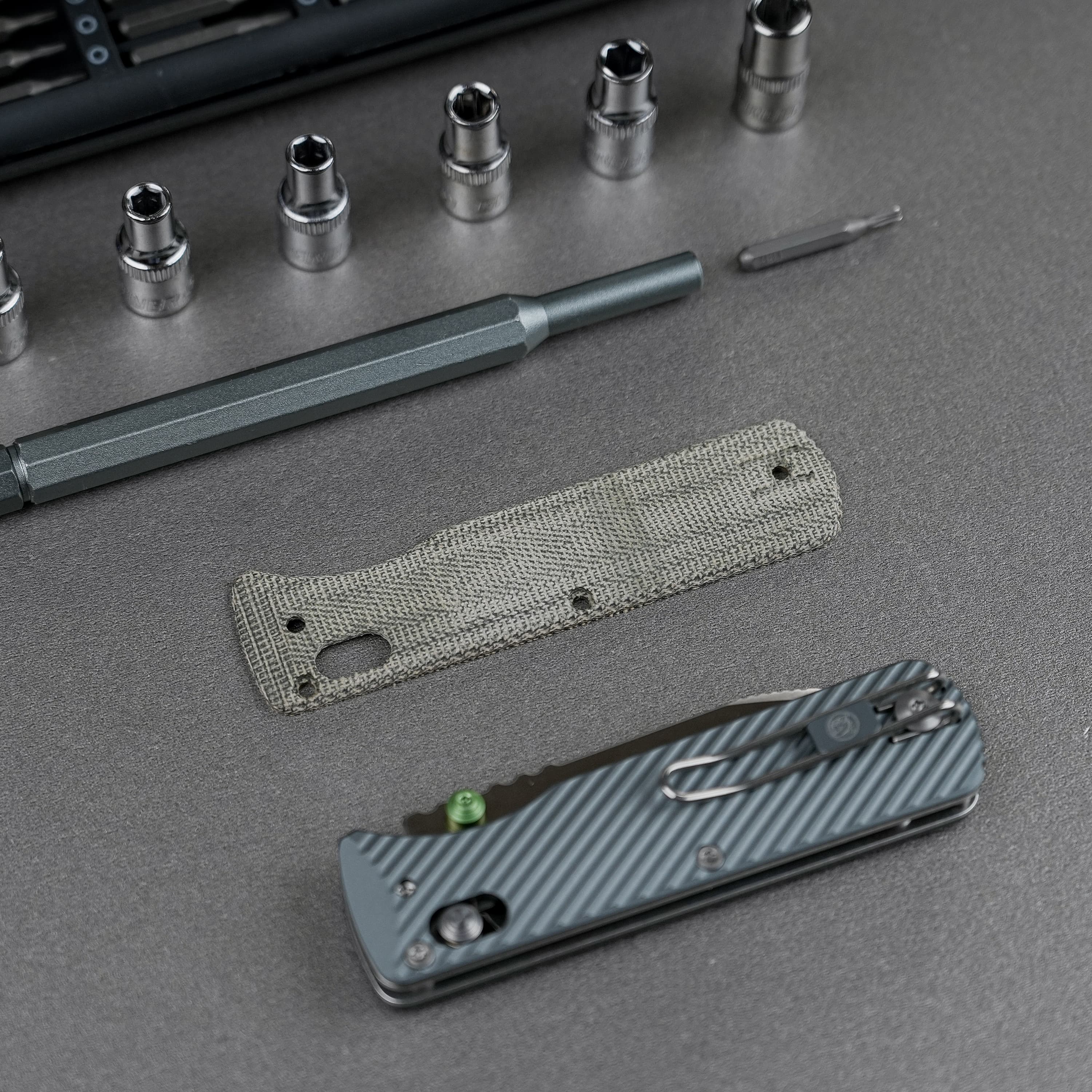 Vombat Handle Scales Kits- W0103