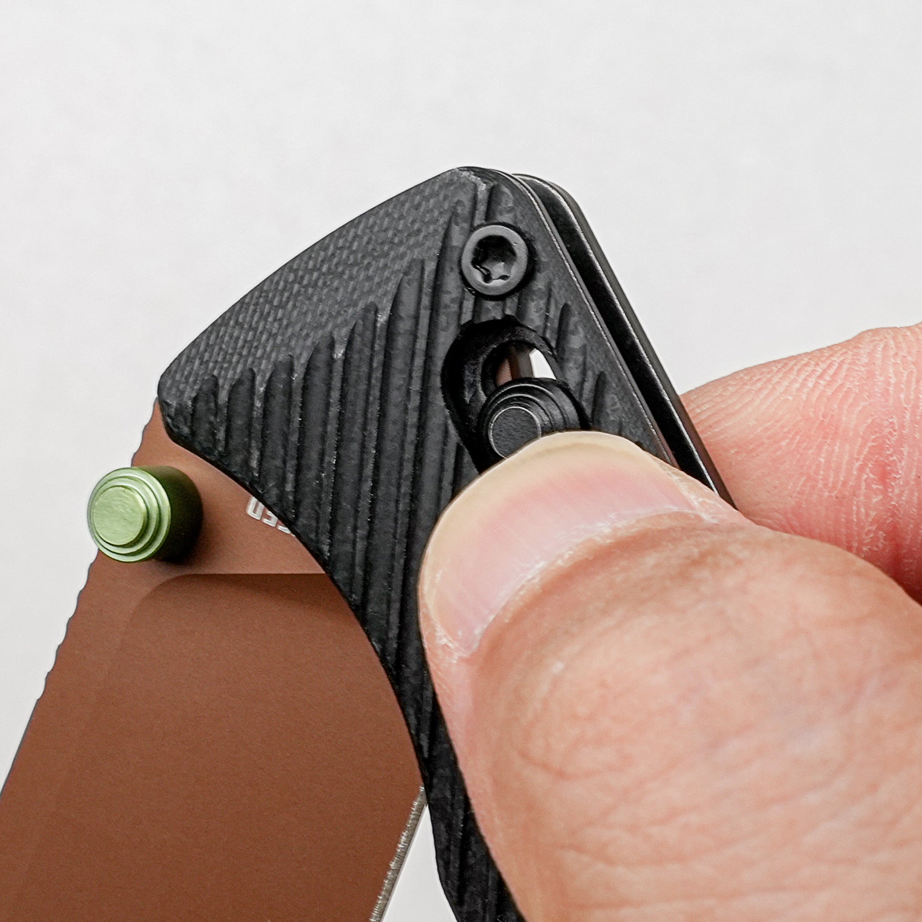Coming Soon - Vombat - Crossbar Lock (2.92" 14C28N Blade & G10 Handle) - A4110