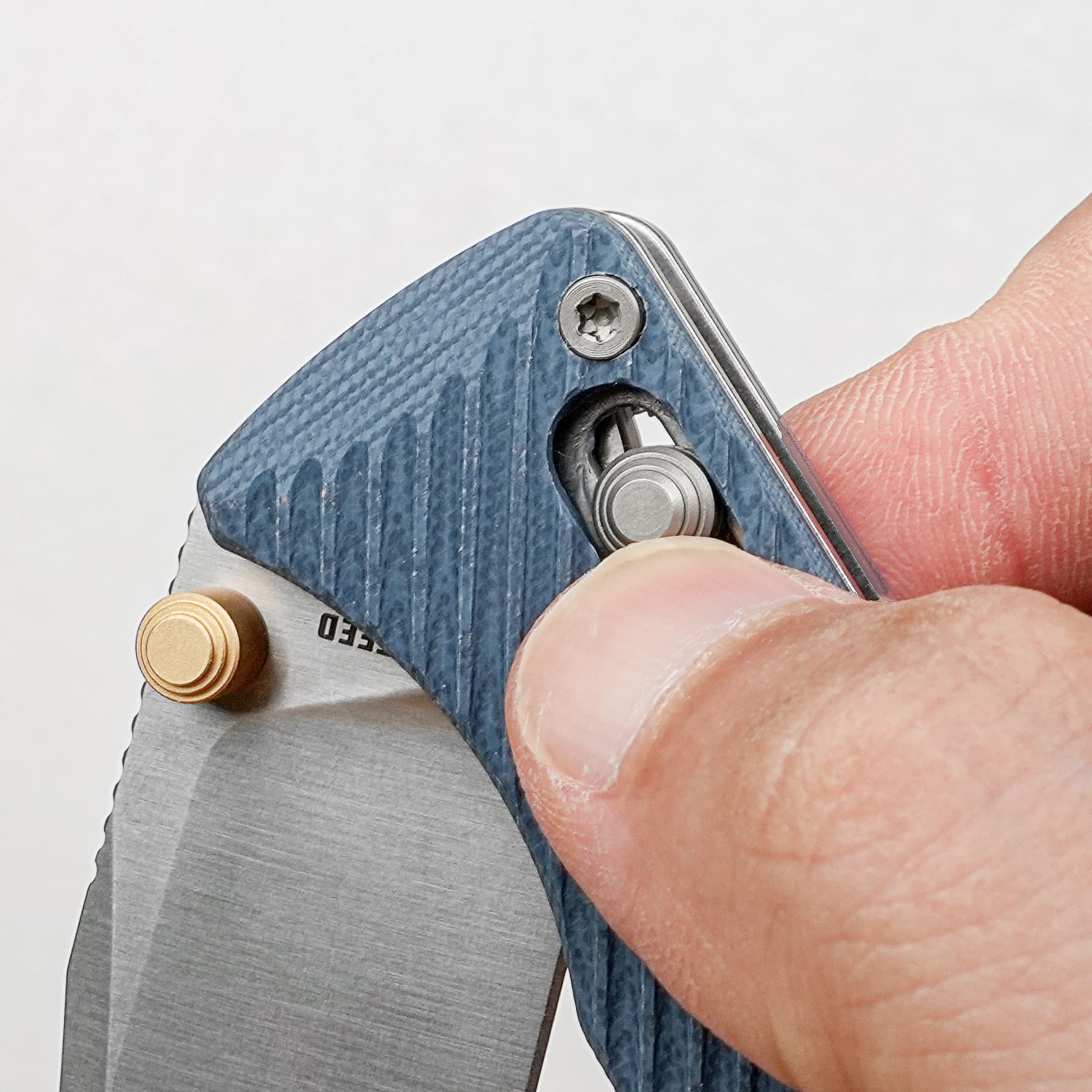 Coming Soon - Vombat - Crossbar Lock (2.92" 14C28N Blade & G10 Handle) - A4112