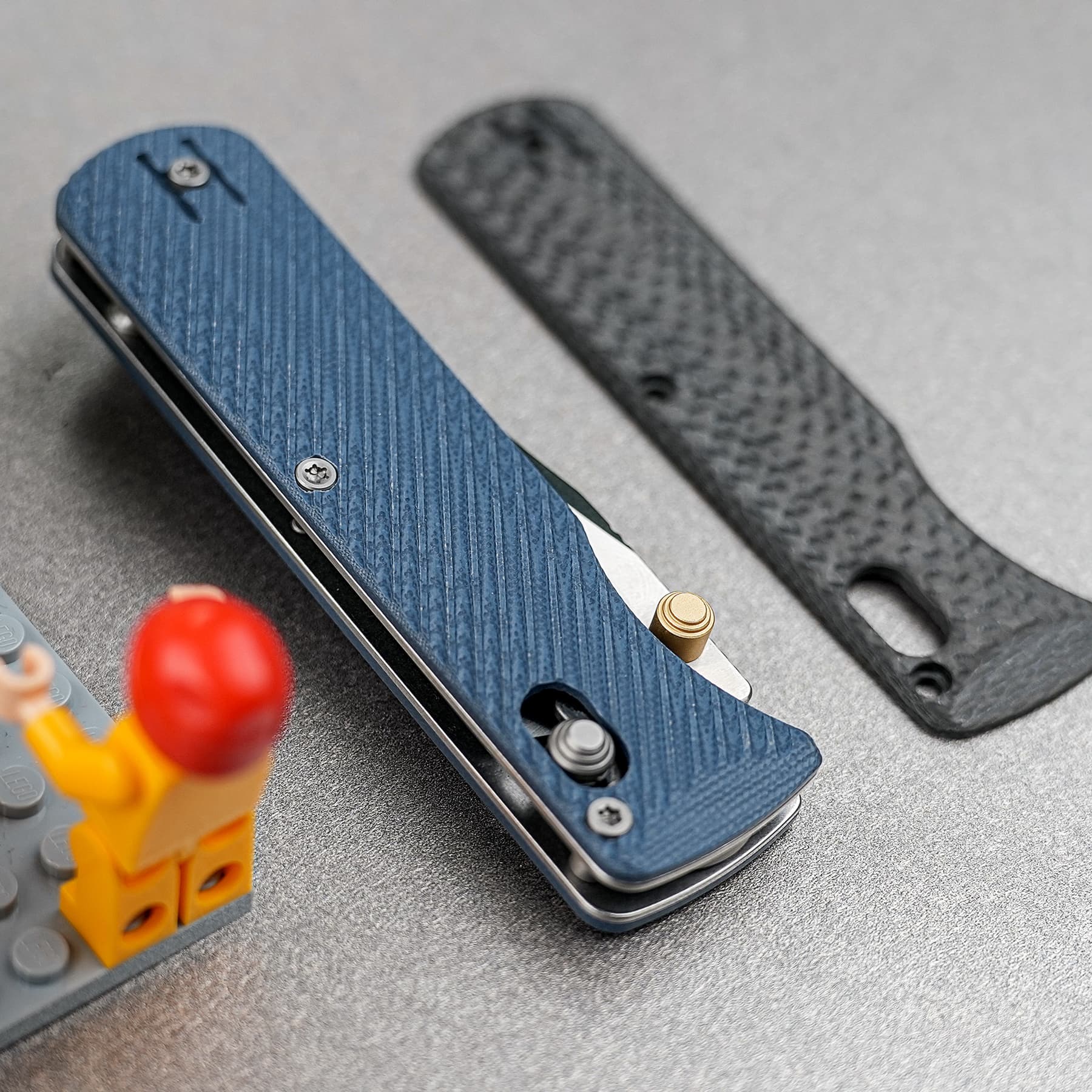 Coming Soon - Vombat - Crossbar Lock (2.92" 14C28N Blade & G10 Handle) - A4112