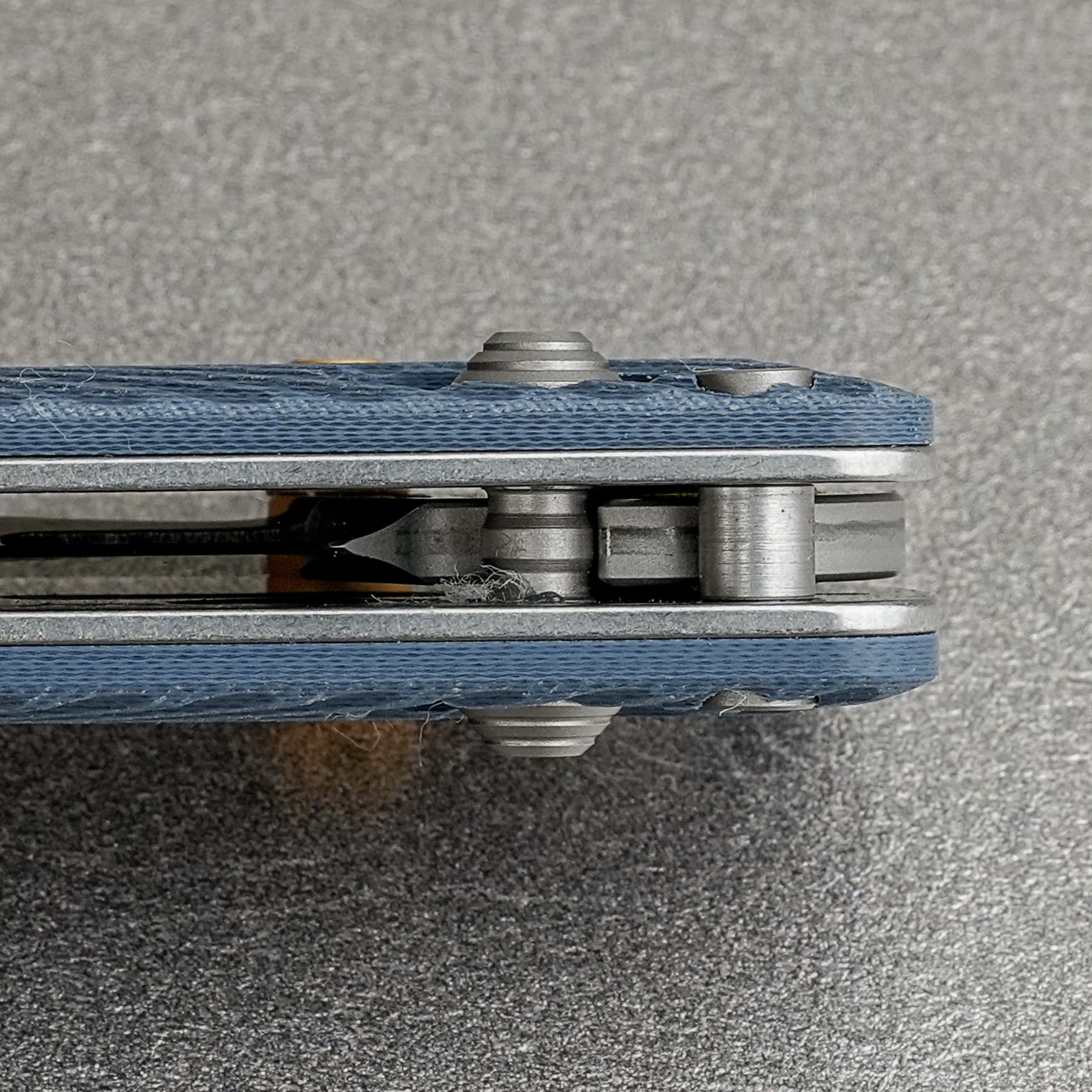 Coming Soon - Vombat - Crossbar Lock (2.92" 14C28N Blade & G10 Handle) - A4112