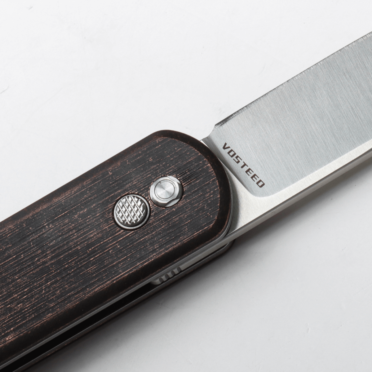 Vosteed Corgi Knife, Trek Lock detail, Copper Handle