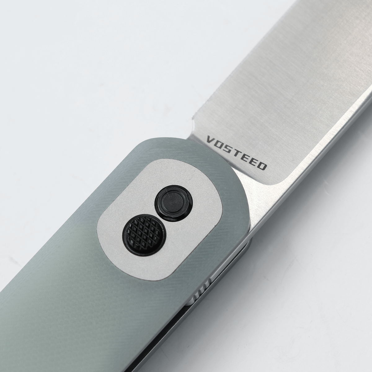 Vosteed Corgi knife blade and Trek Lock detail