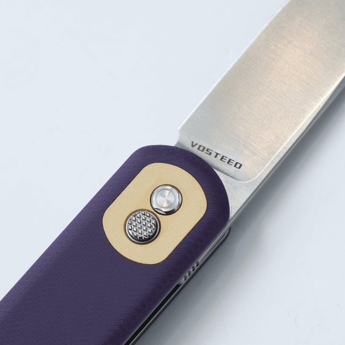 Vosteed Corgi Trek Lock Knife - Close-up of Trek Lock