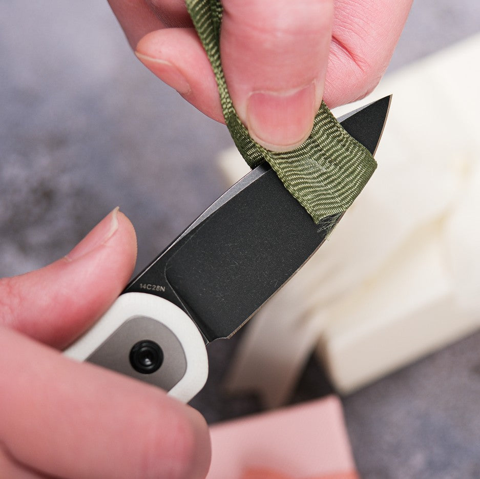 Vosteed Corgi Pup knife blade sharpness test