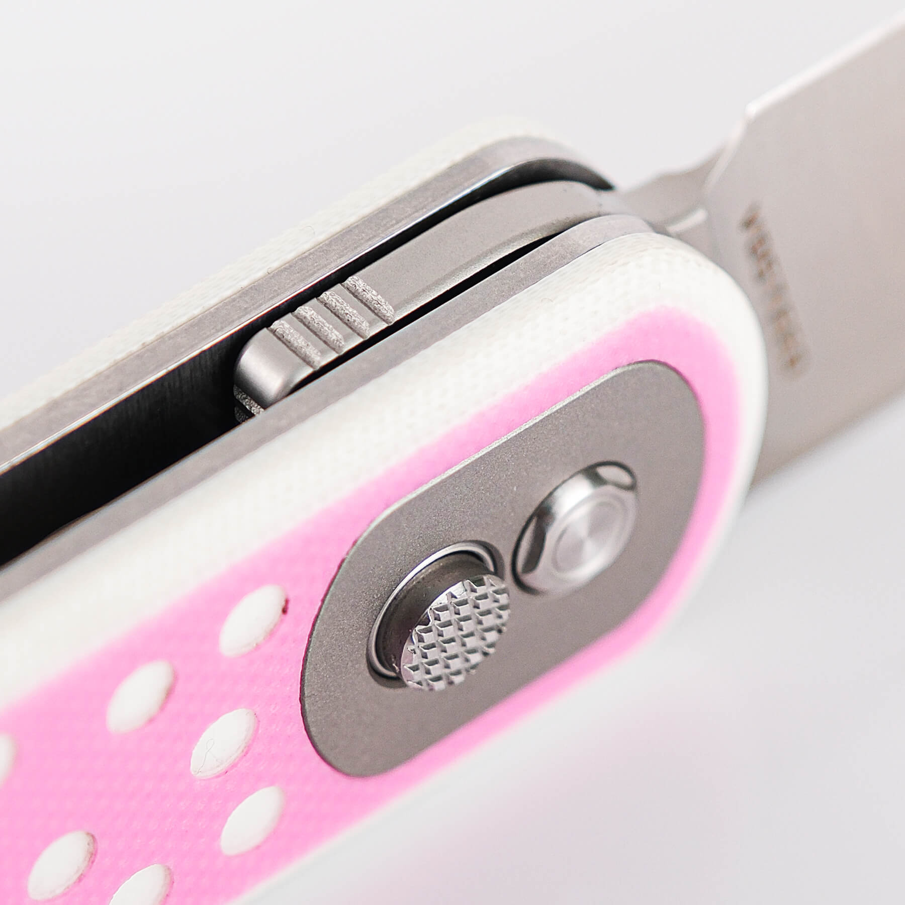 Vosteed Corgi Pup Trek Lock Knife Detail