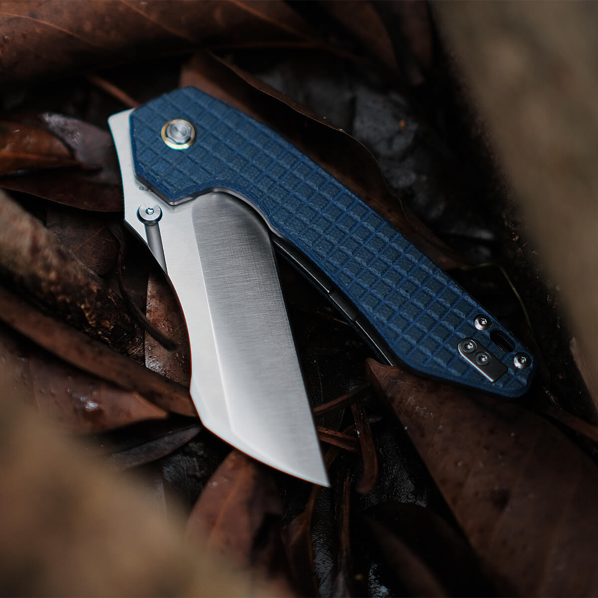 Gator Knife by Vosteed with Blue Micarta Handle and Wharncliffe Blade