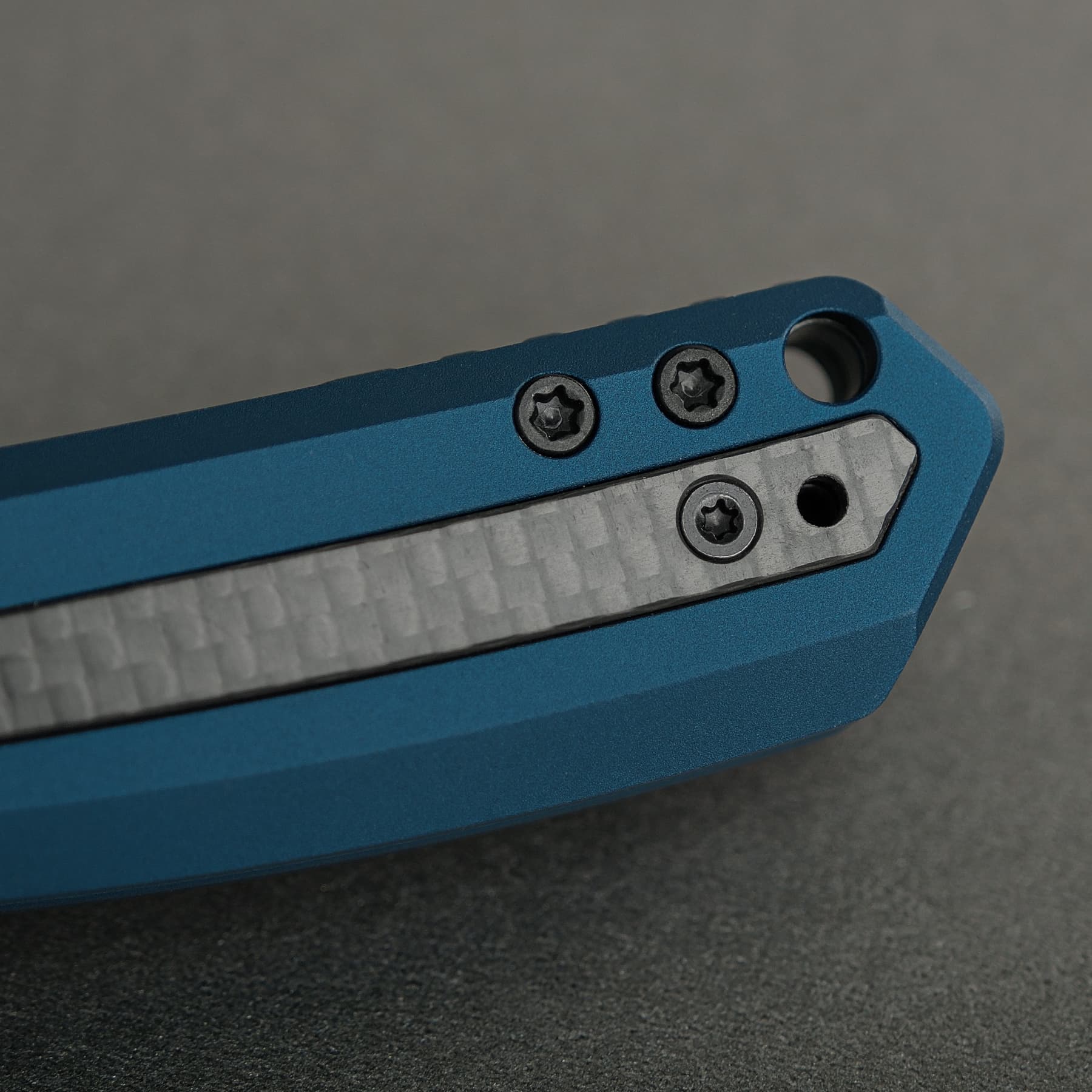 Kroc -Top Liner Lock (2.99" S35VN Blade & Aluminum & Carbon Fiber Handle) - A1804