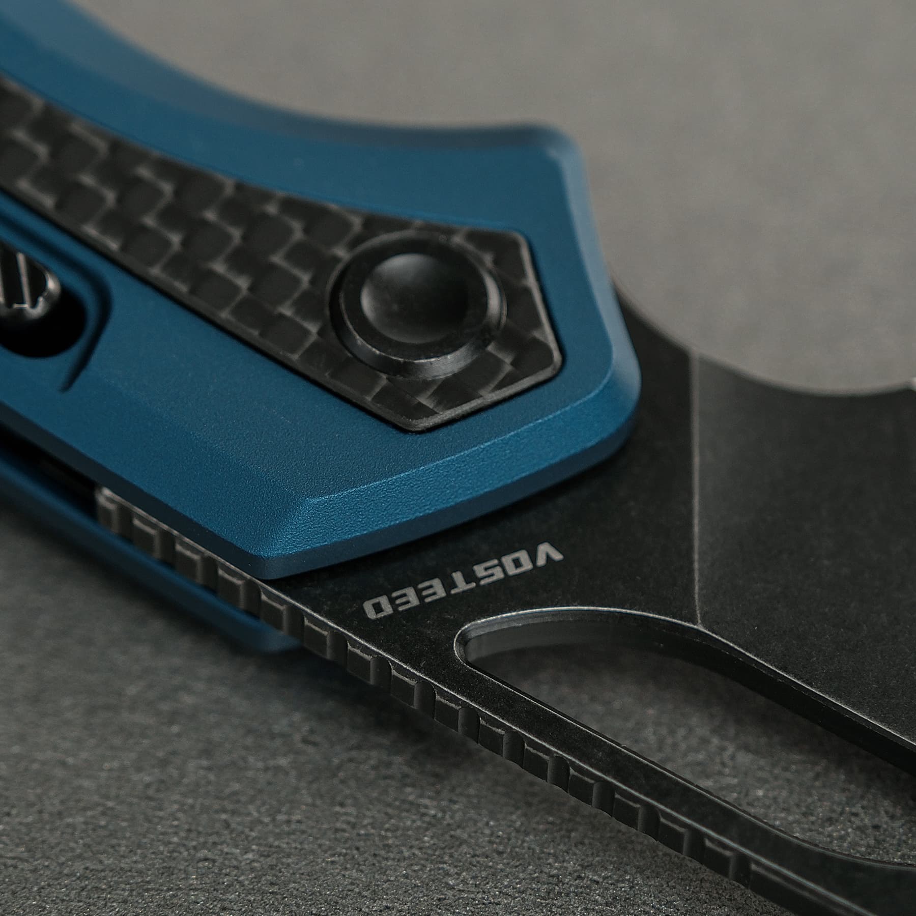 Kroc -Top Liner Lock (2.99" S35VN Blade & Aluminum & Carbon Fiber Handle) - A1804