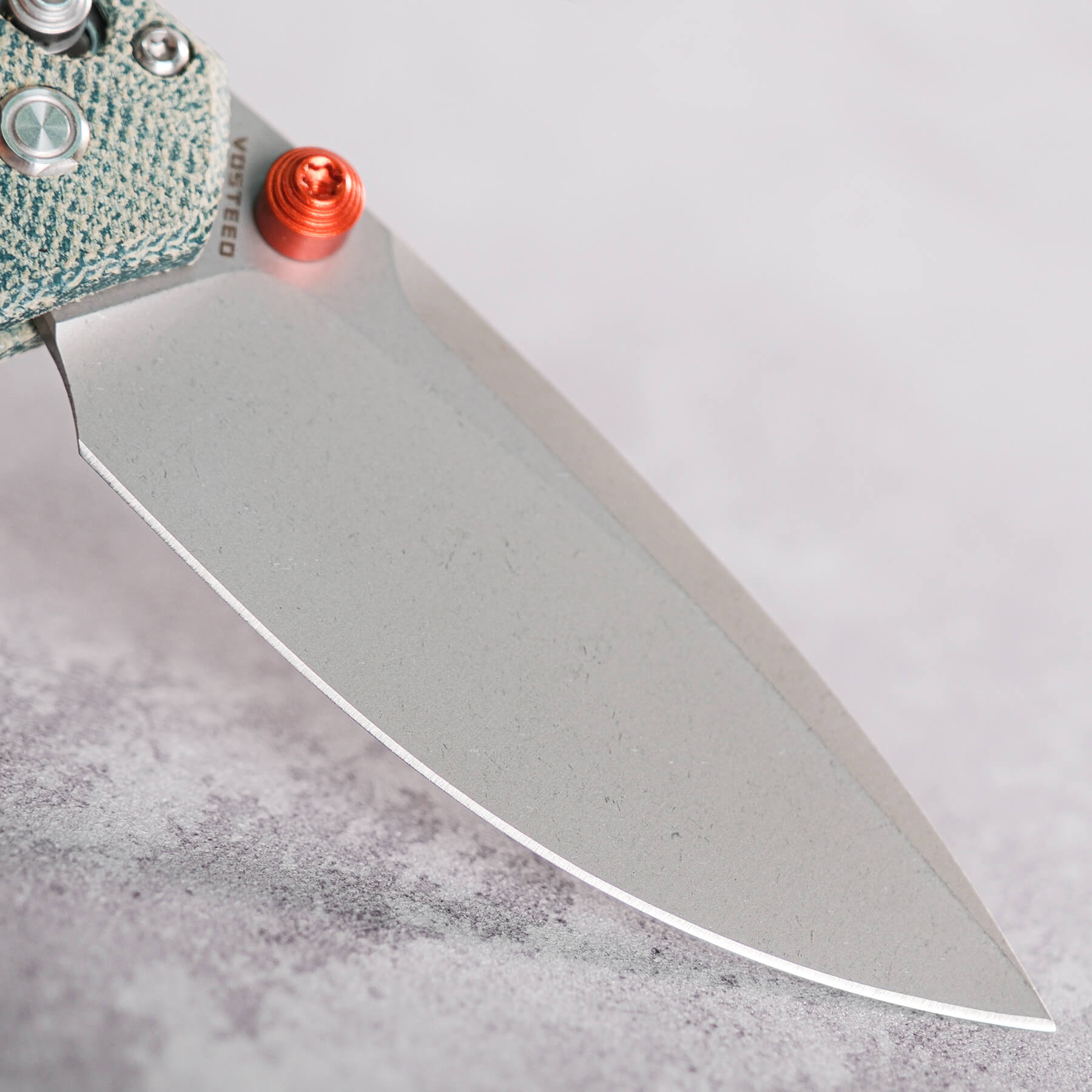Vosteed Mini Psyop Elmax steel blade detail