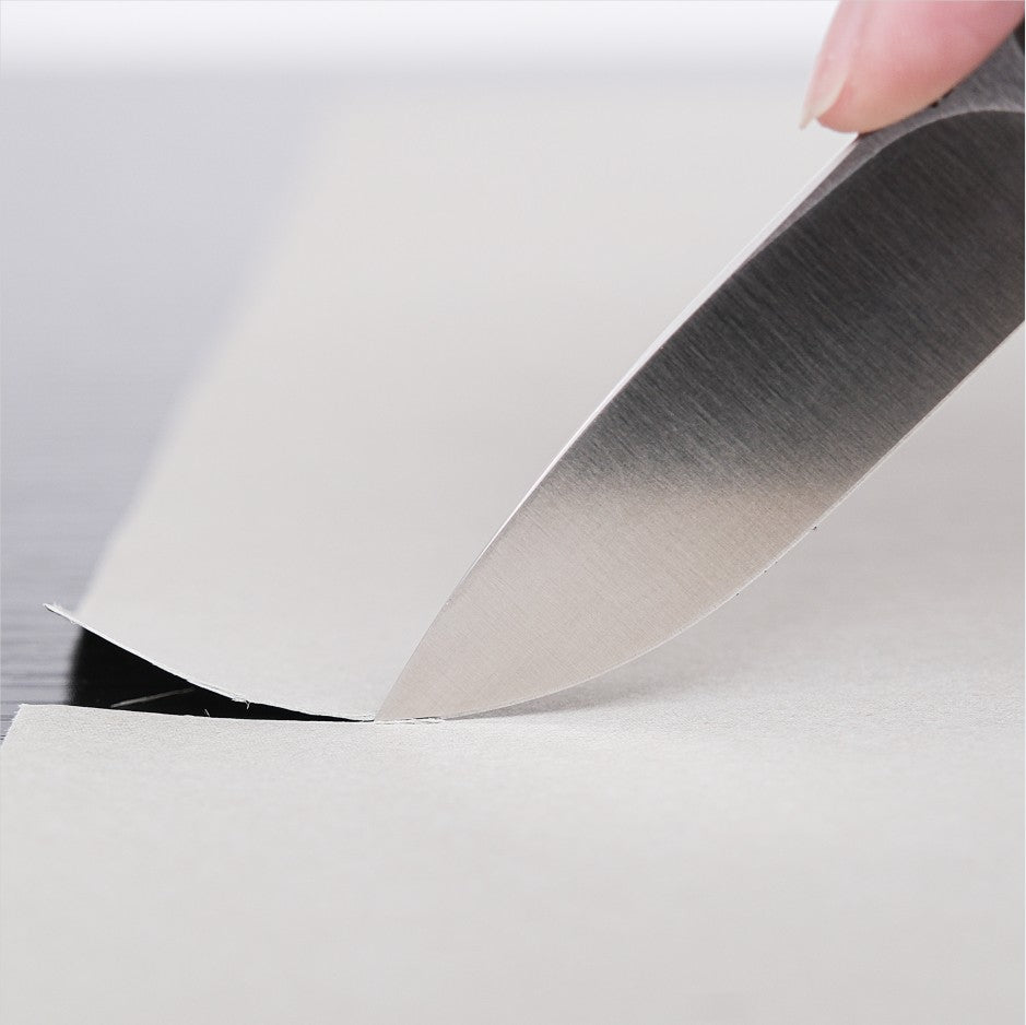 Vosteed Mini Labrador knife cutting paper, sharp blade detail