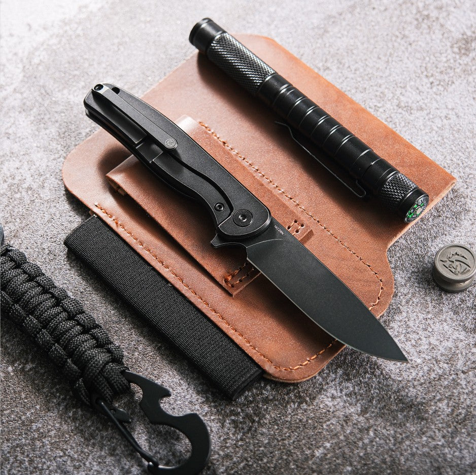 Mini Labrador knife with EDC accessories